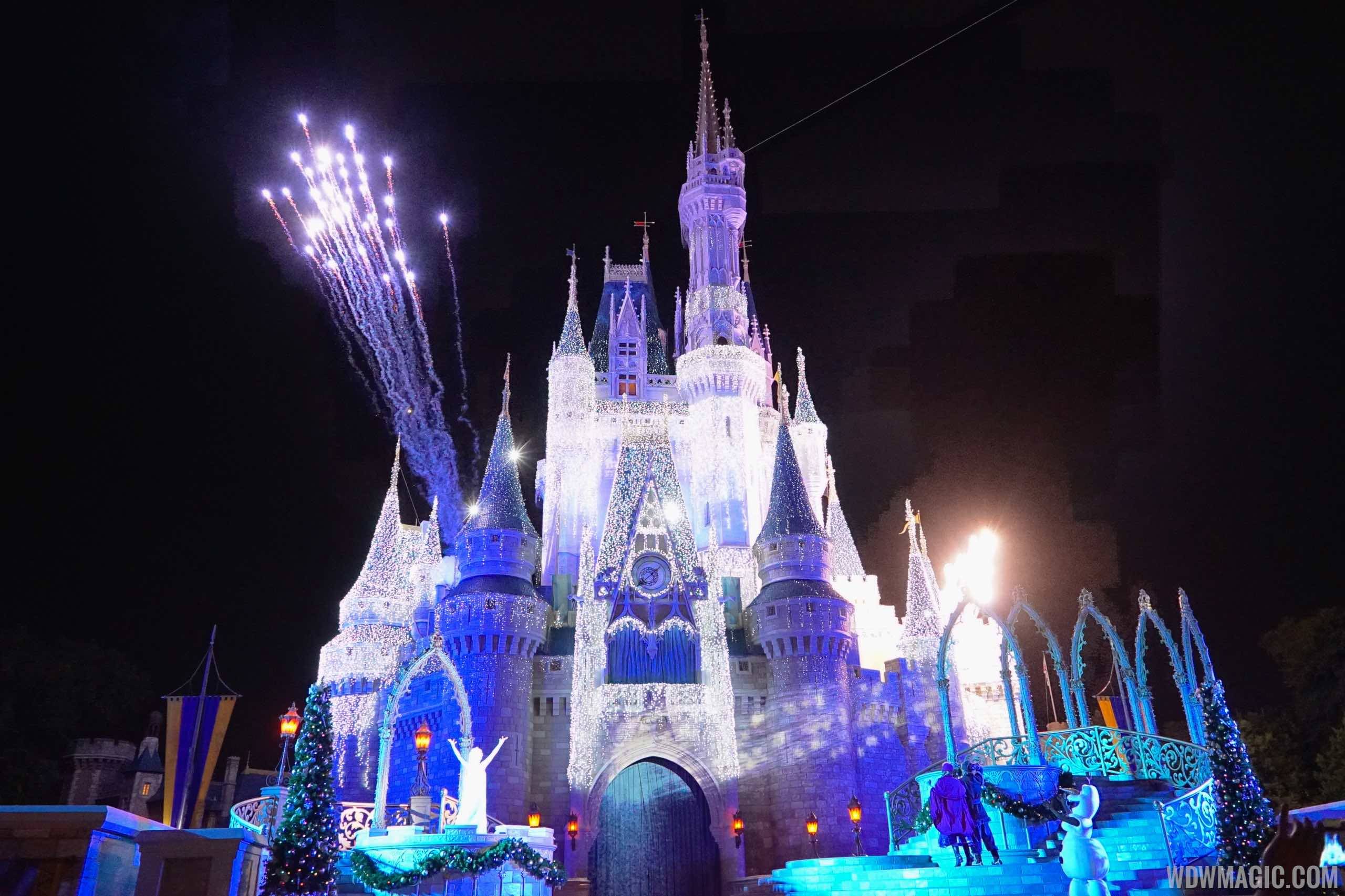 A Frozen Holiday Wish opening show