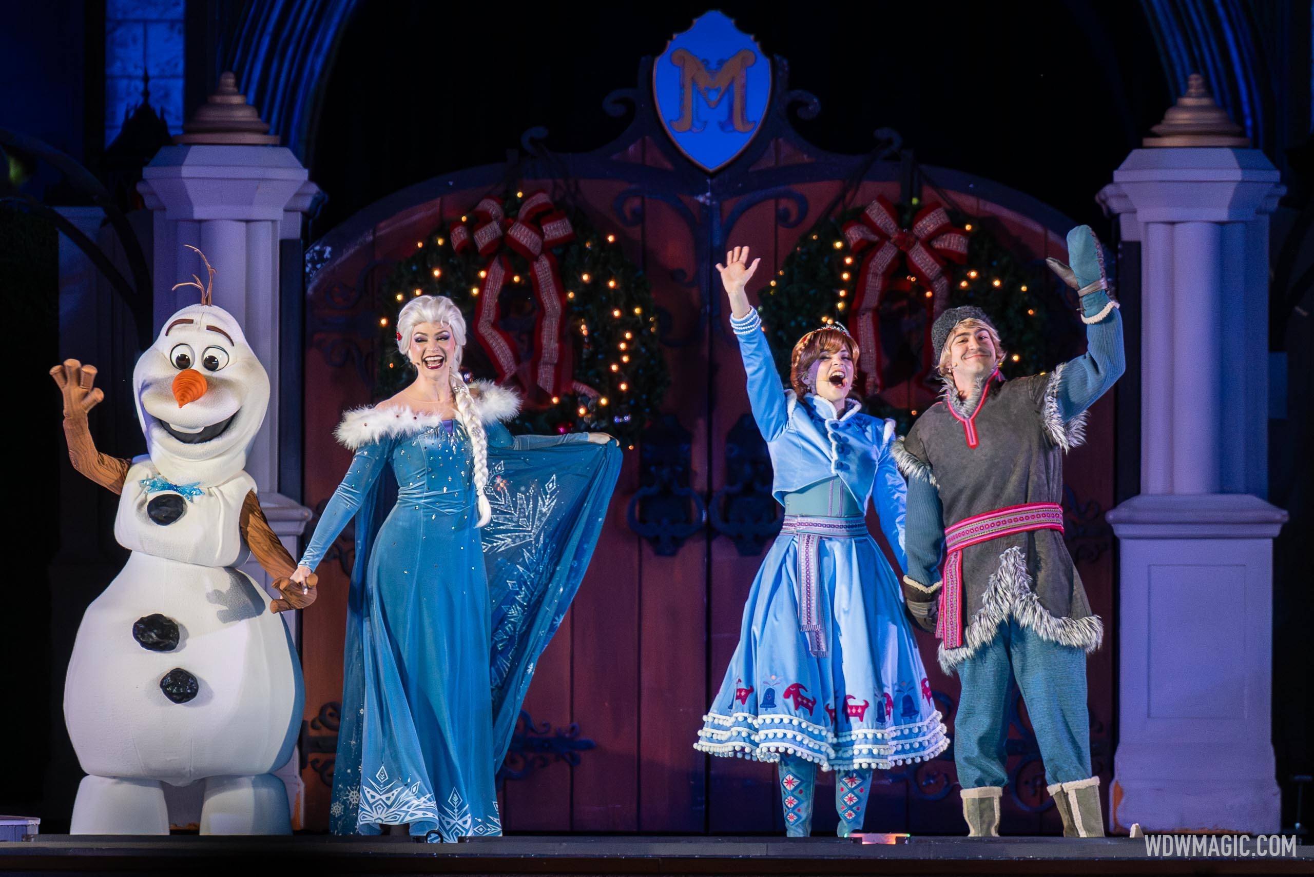 Frozen Holiday Surprise during Mickey's Very Merry Christmas Party