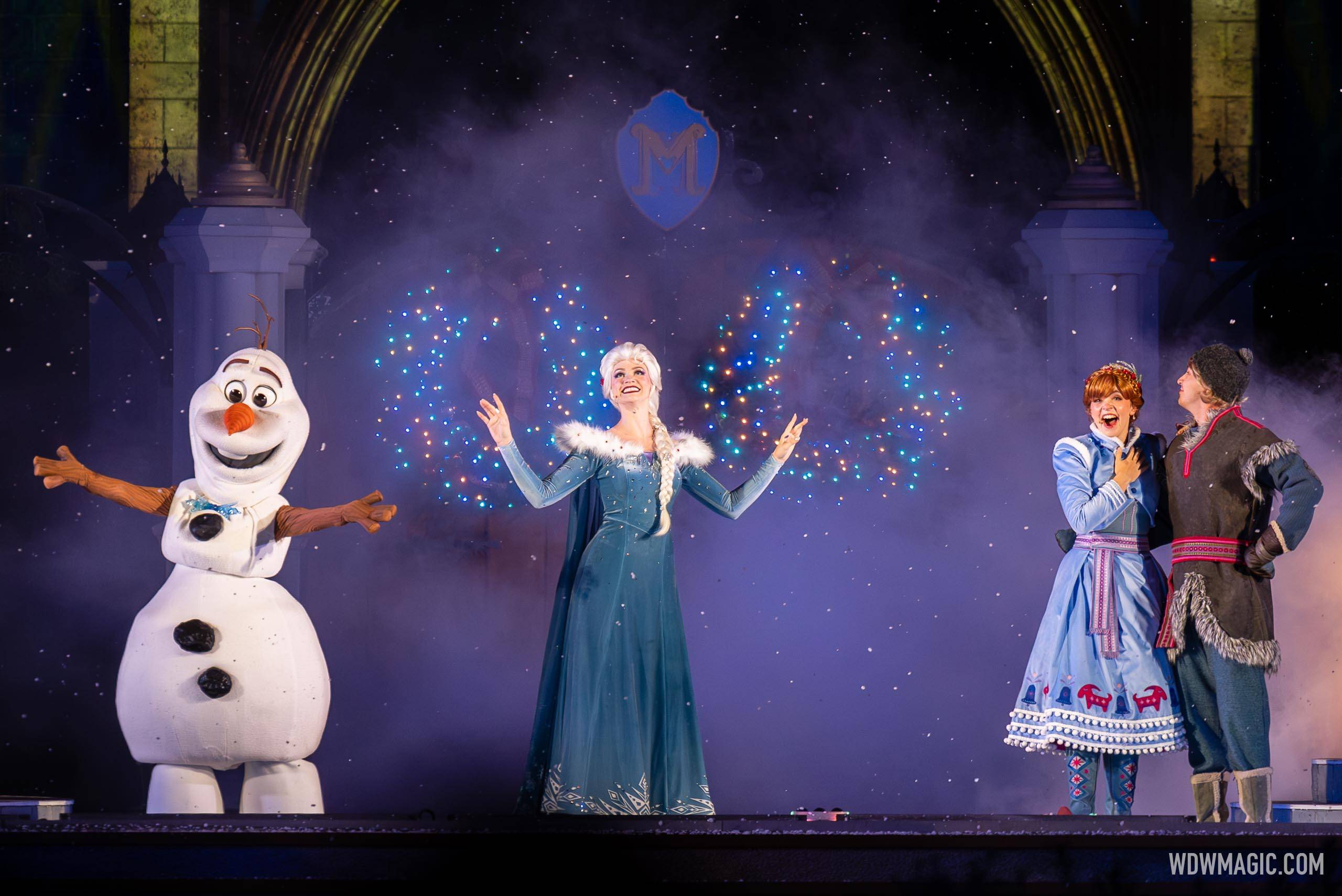 Frozen Holiday Surprise during Mickey's Very Merry Christmas Party
