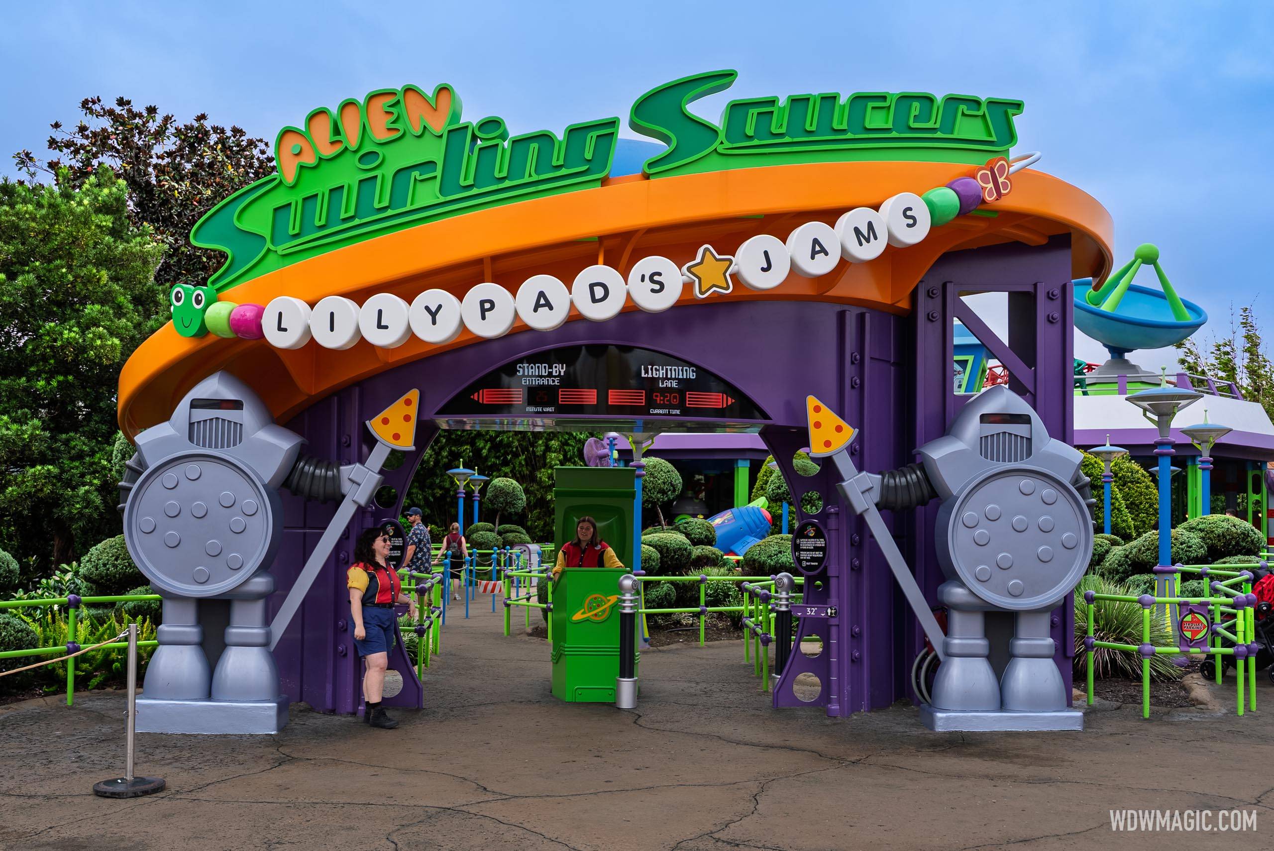 Lilypad's Jams: A First Look at the New Alien Swirling Saucers