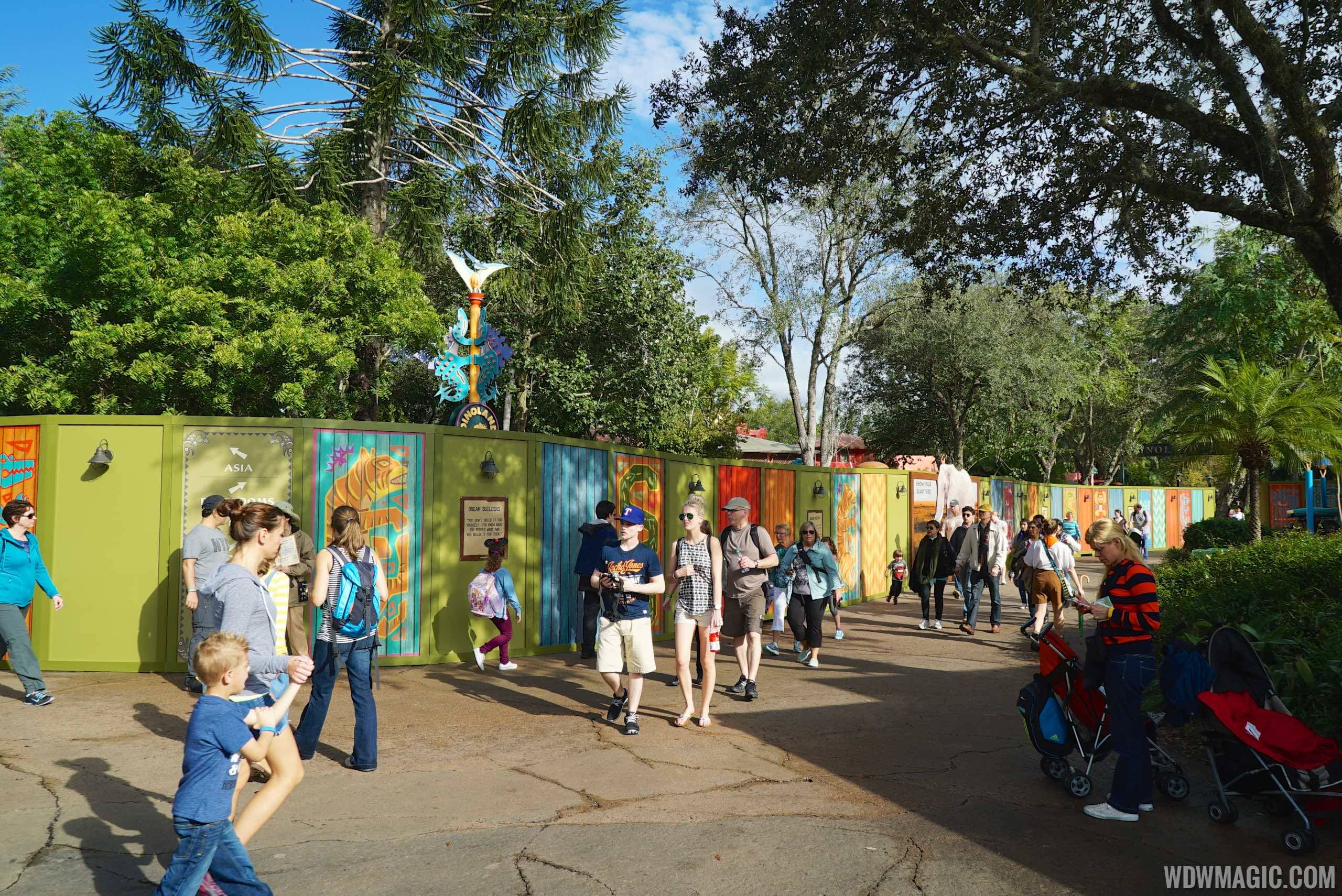 PHOTOS - More construction walls go up at Disney's Animal Kingdom on Discovery Island