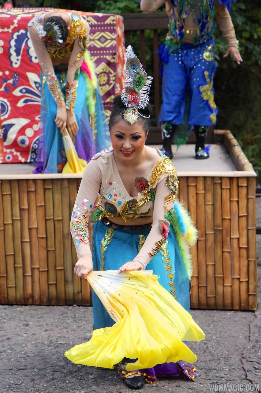 PHOTOS and VIDEO - New acrobatic dance act debuts in Animal Kingdom's Asia