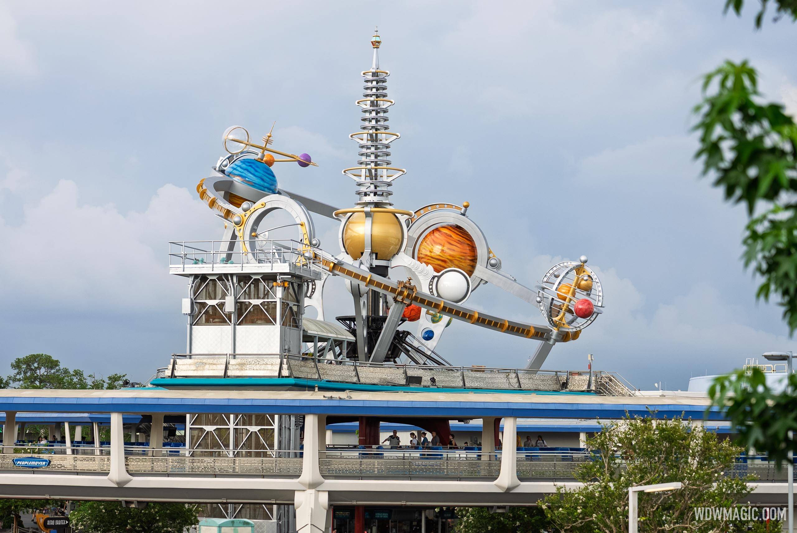 Disneyland Tomorrowland Astro Orbiter