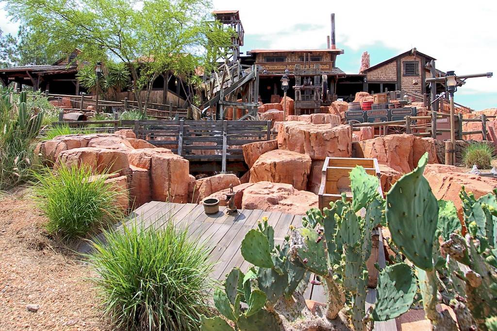 VIDEO - Take a walk through the queue and onboard ride at the newly refurbished Big Thunder Mountain Railroad