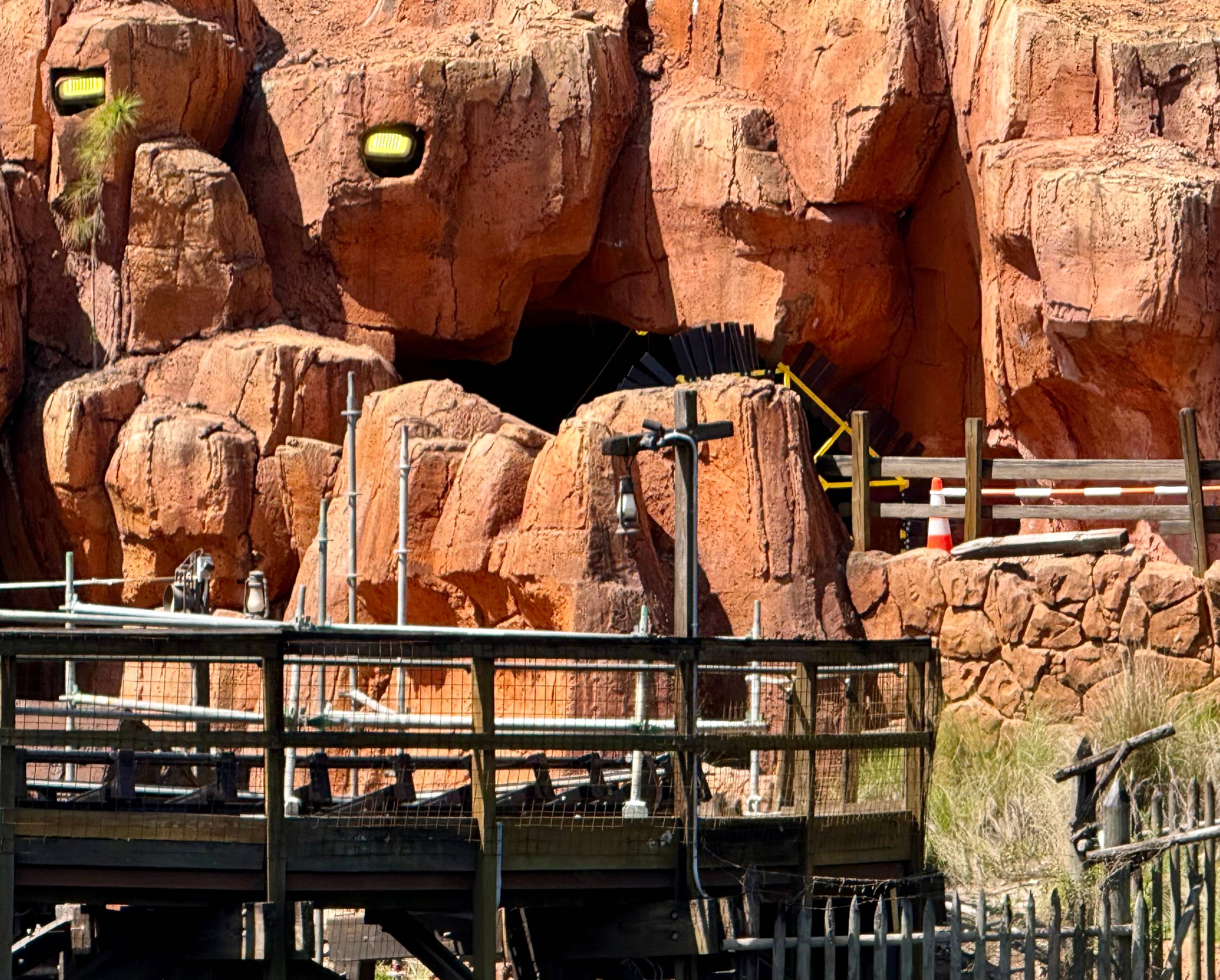 Big Thunder Mountain Refurbishment - May 17, 2025