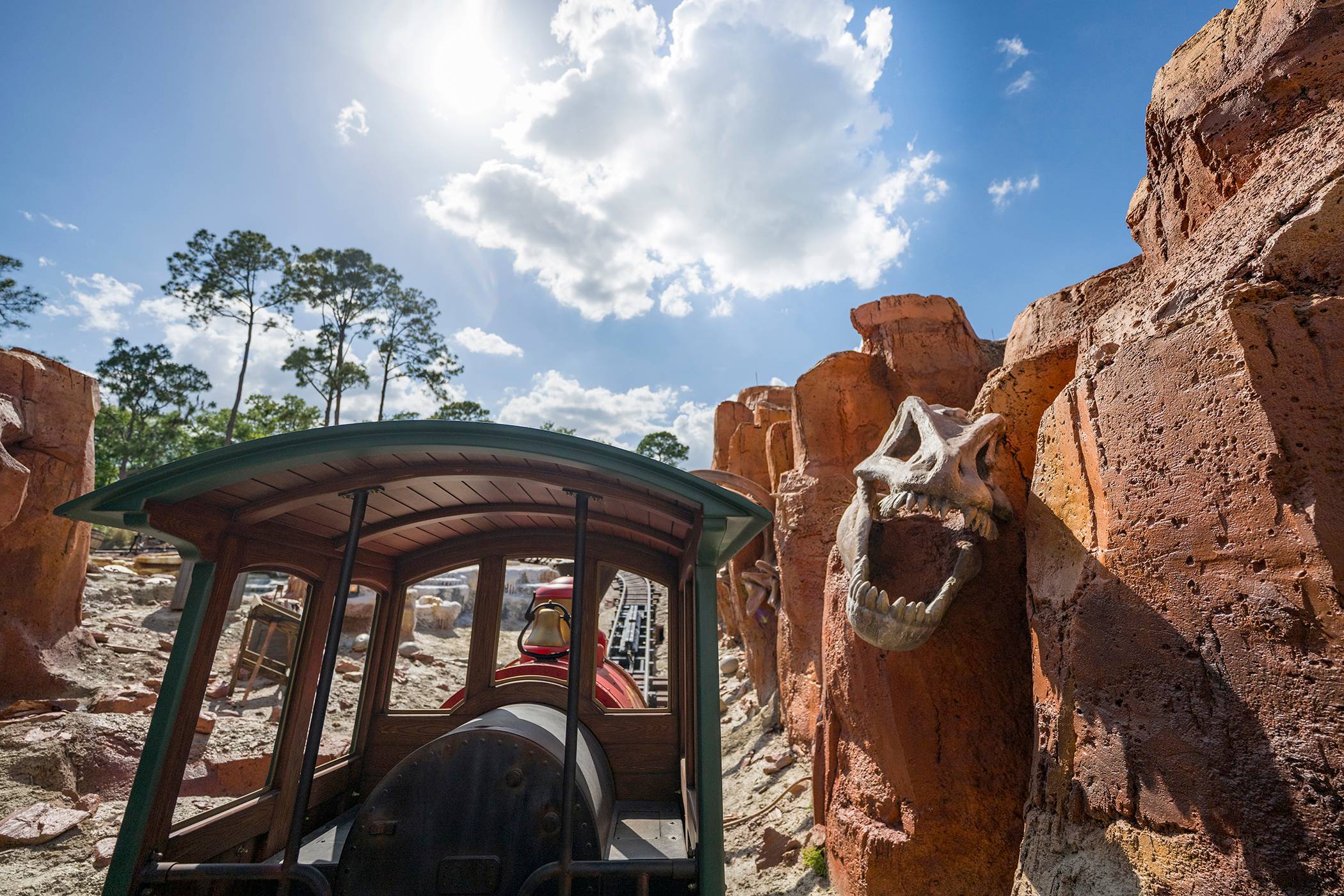 Big Thunder Mountain Railroad Reopens — First Look at the Refurbished Ride
