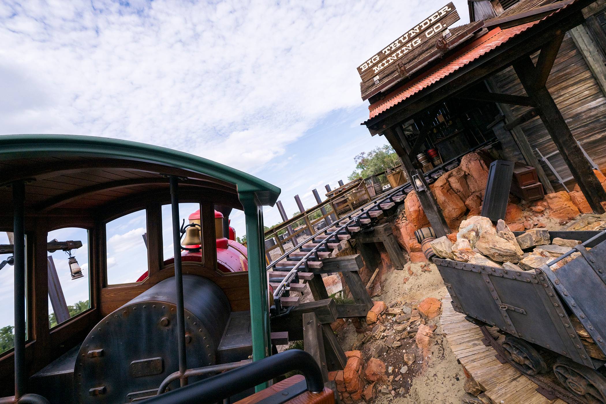 Big Thunder Mountain Railroad Reopens — First Look at the Refurbished Ride