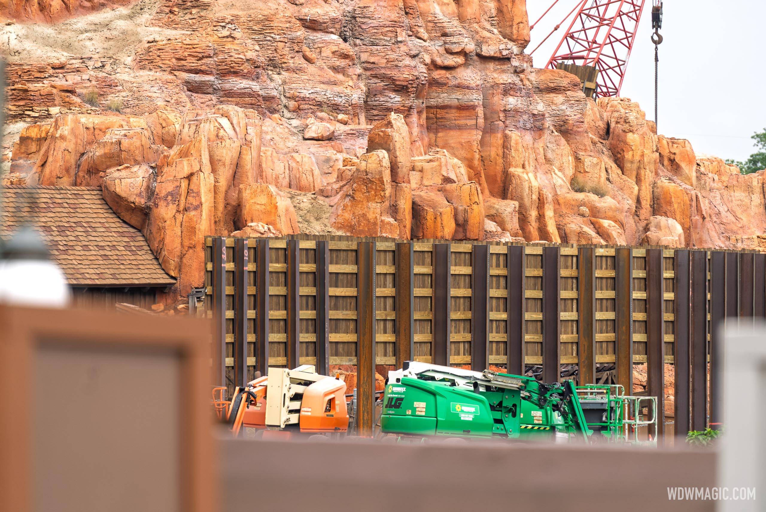 Piston Peak Construction Wall Now in Place at Big Thunder Mountain Railroad