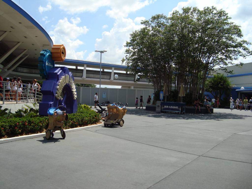 Construction outside of Buzz Lightyear Space Ranger Spin for meet and greet?