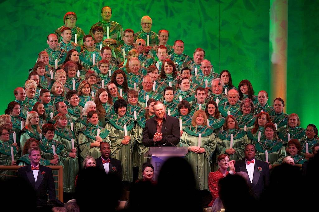 PHOTOS - Trace Adkins at Epcot's Candlelight Processional