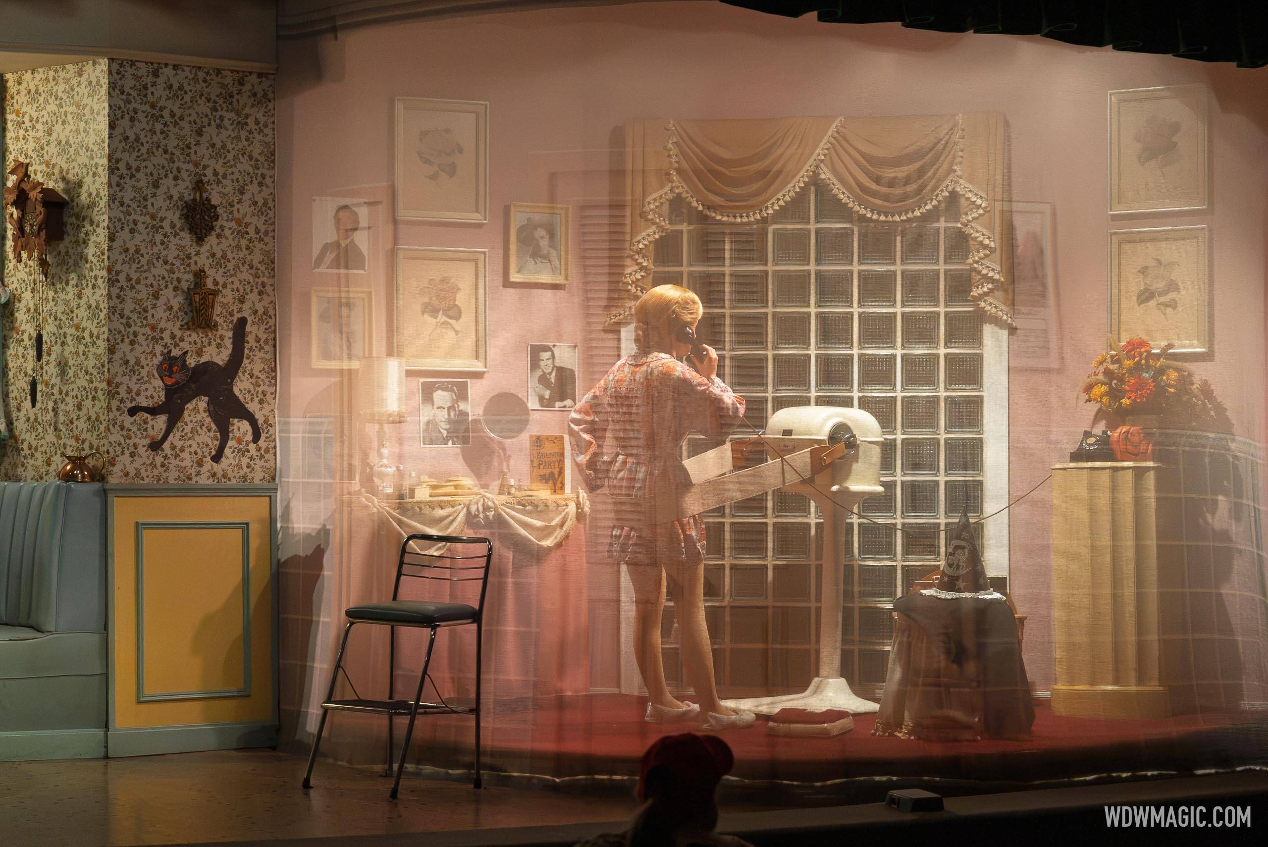 Act 3: 1940s - Patricia exercise machine