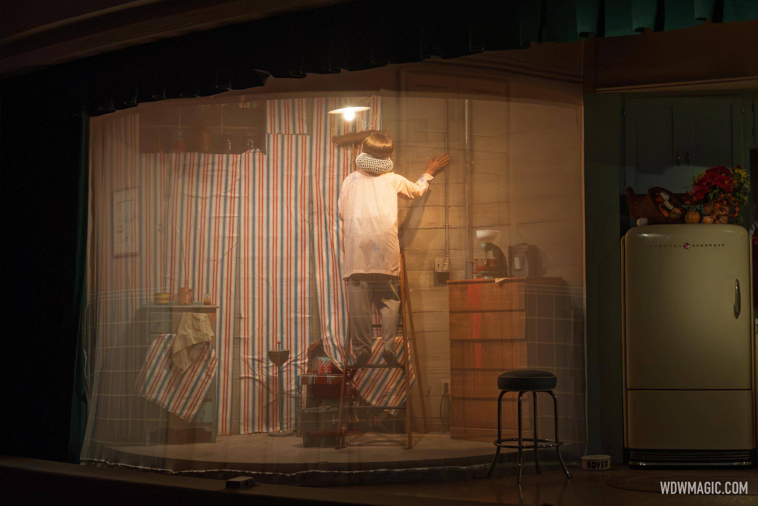 Act 3: 1940s - Sarah in the rumpus room