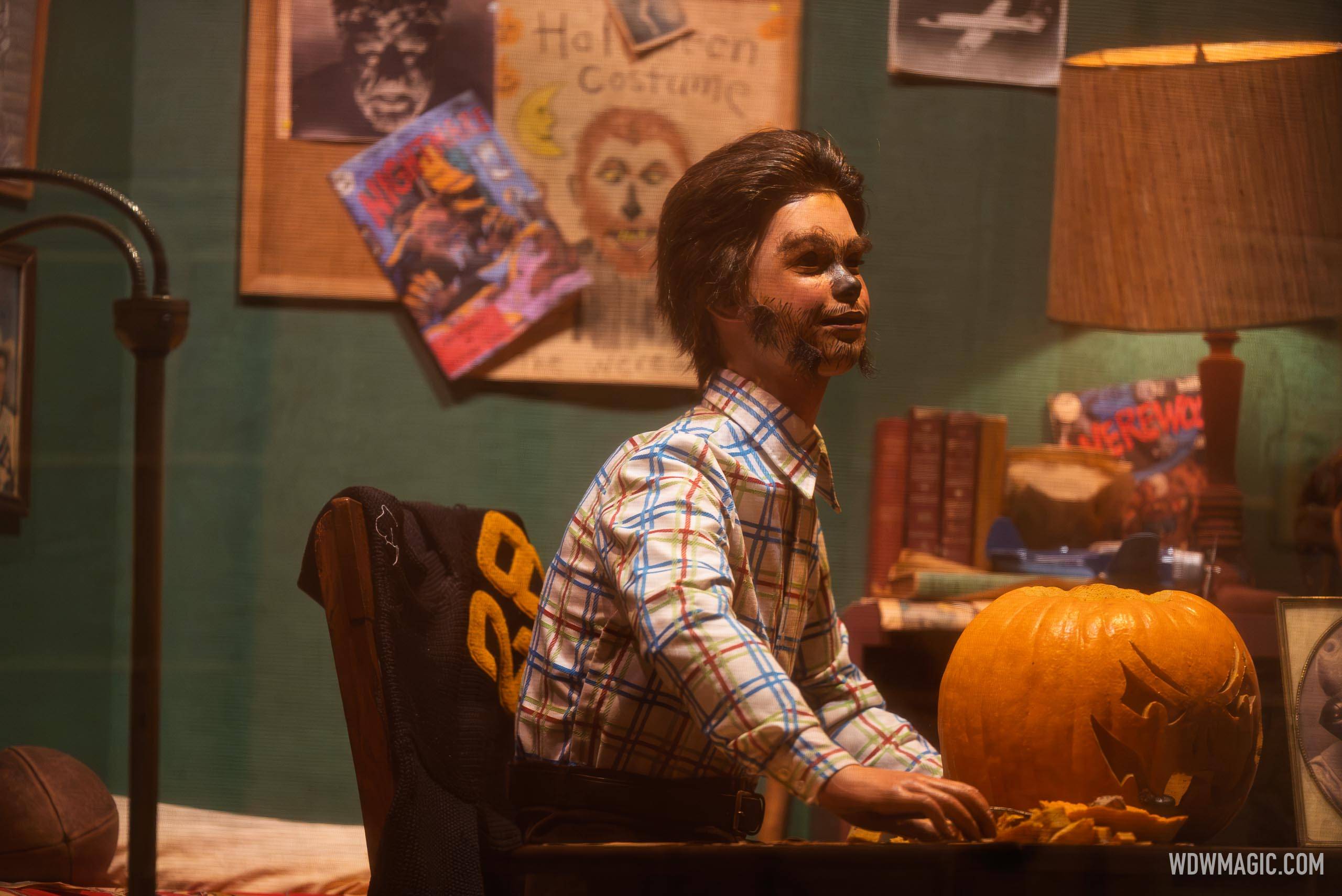 Act 3: 1940s - Jim Jack-O-Lantern closeup