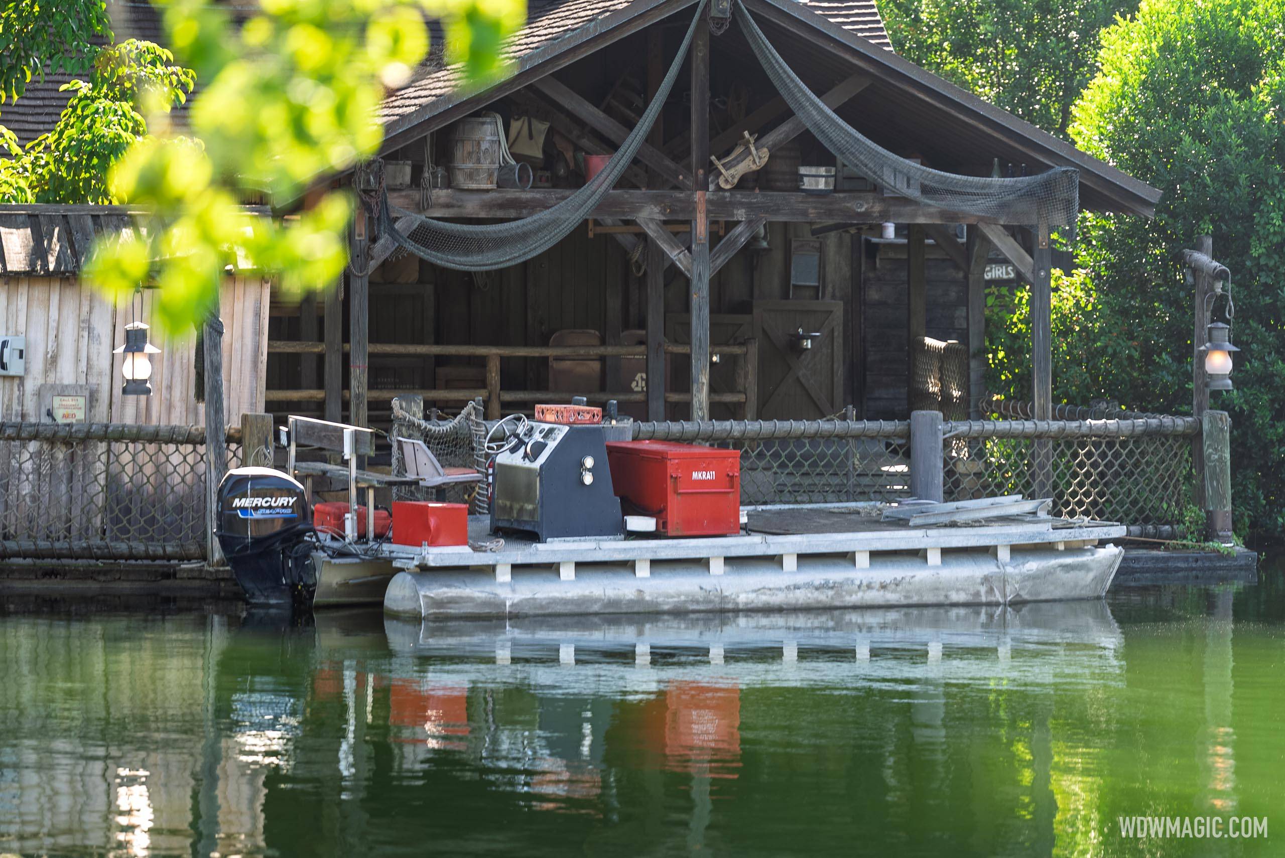 Crews on Tom Sawyer Island