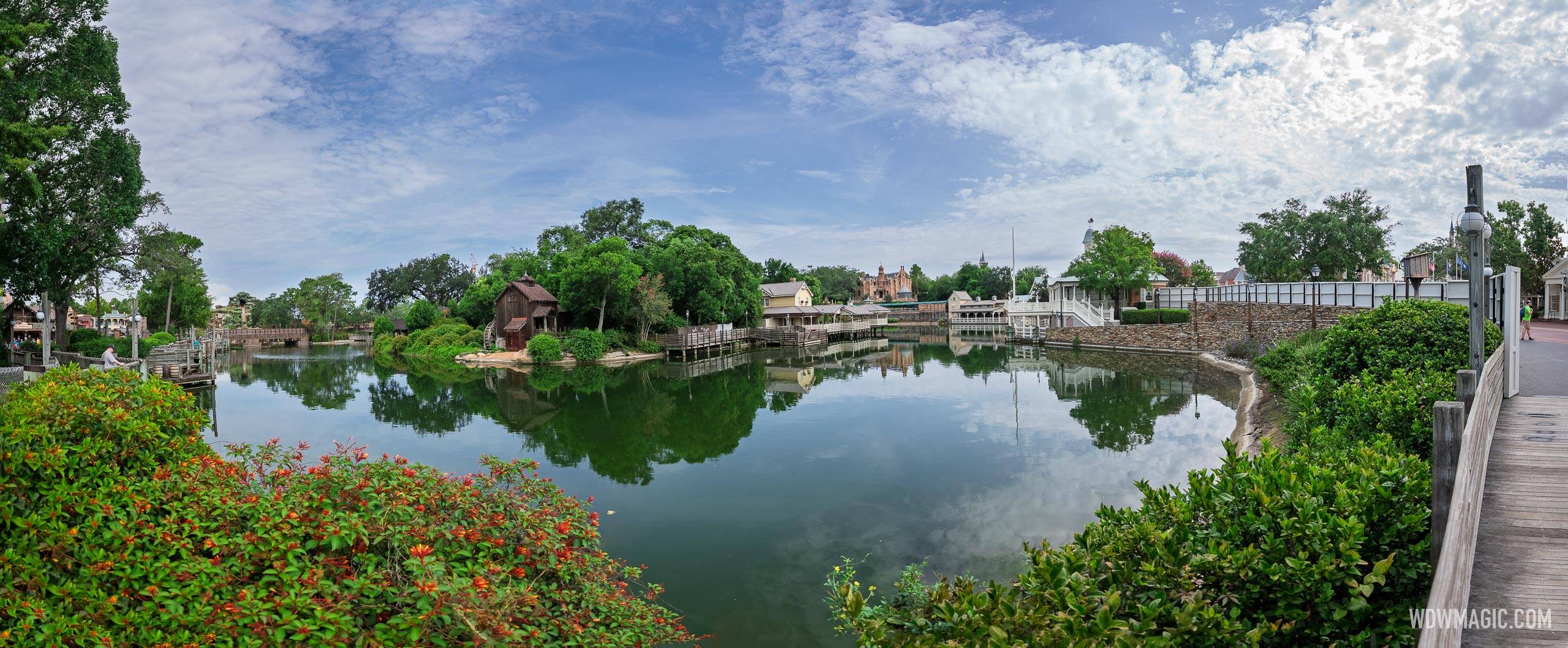 Frontierland Construction Walls - July 14, 2025