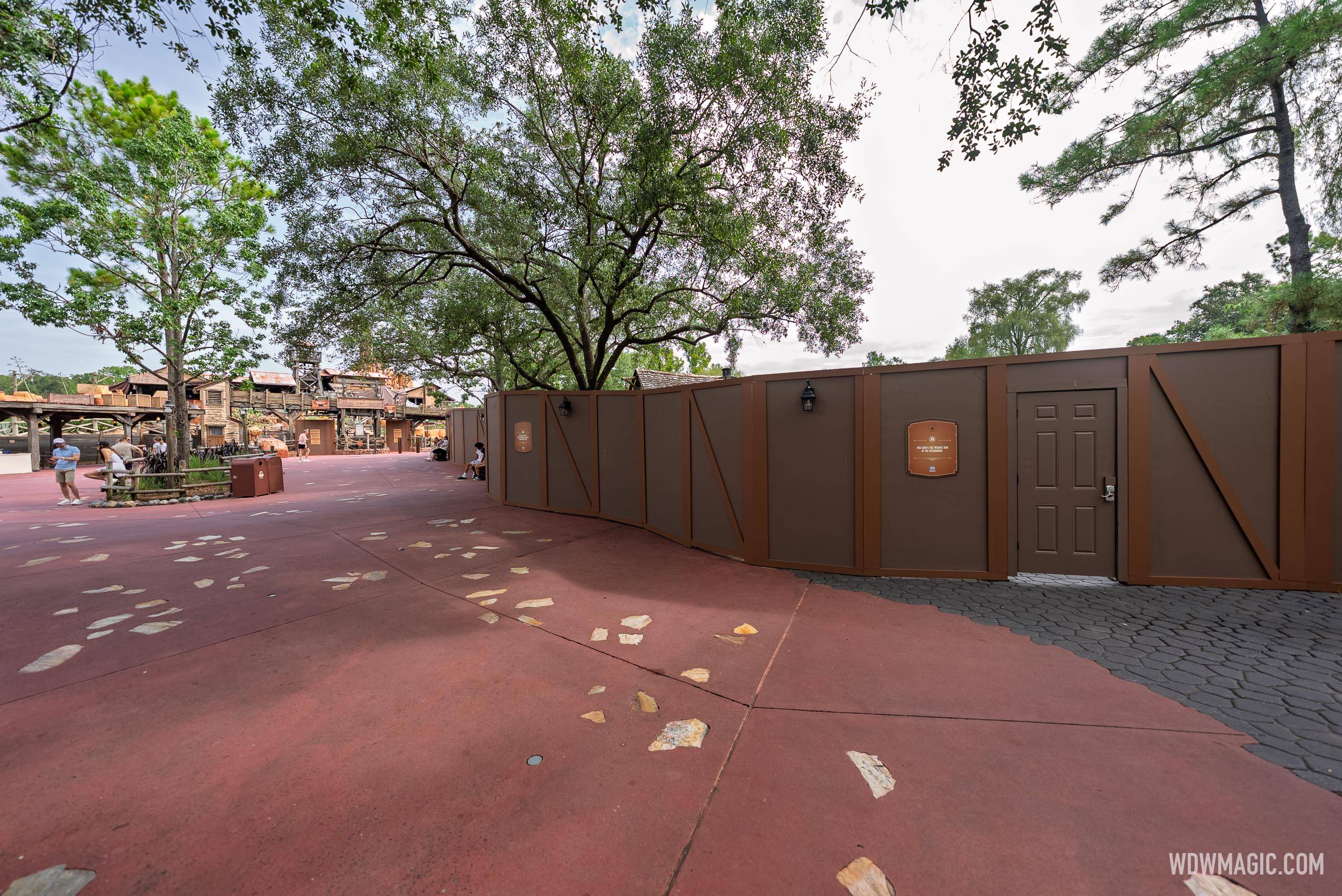 Frontierland Construction Walls - July 14, 2025