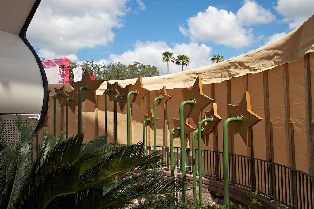 More construction around the Studios Sorcerer hat icon for new meet and greets