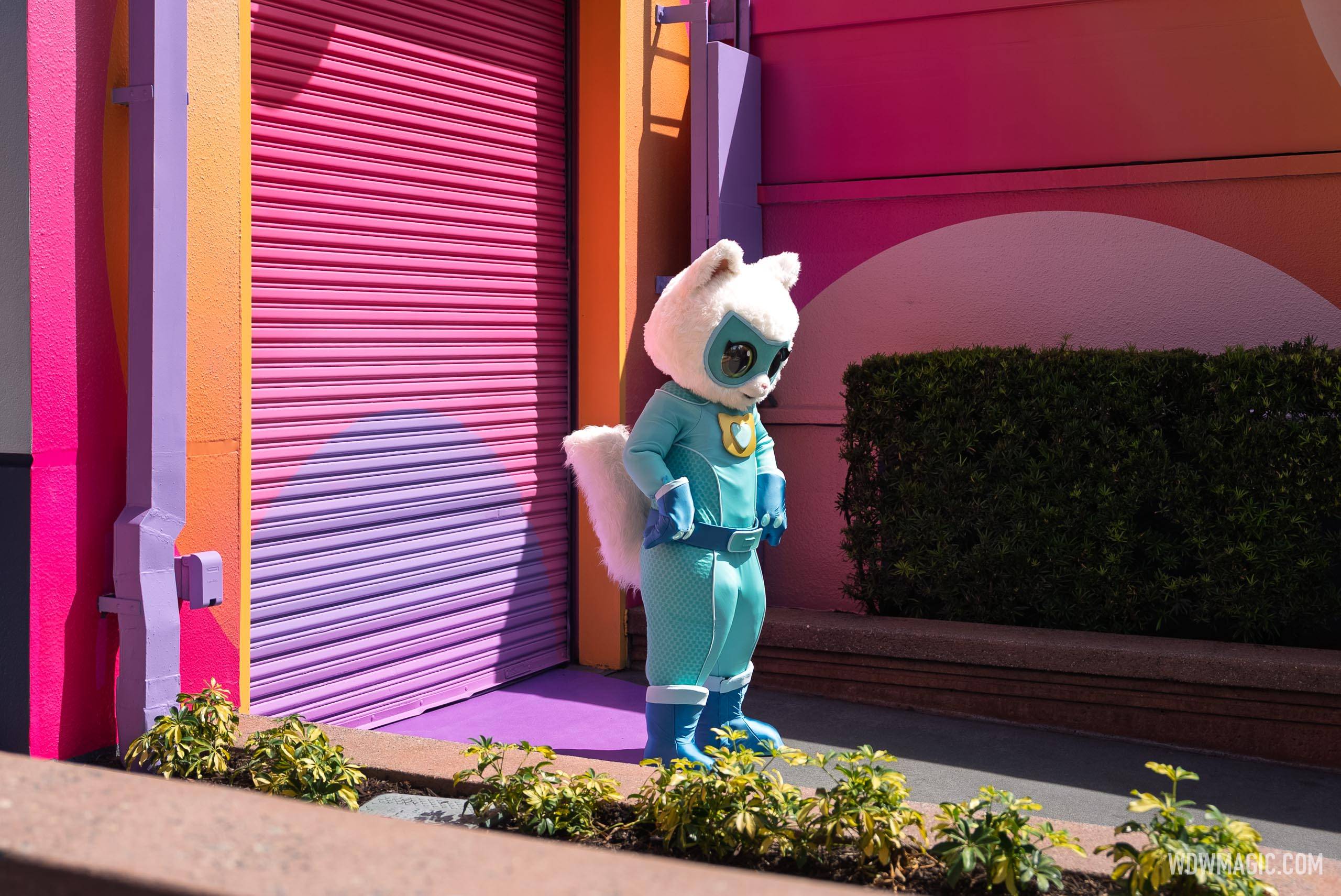 Bitsy poses for guests on Commissary Lane at Disney's Hollywood Studios