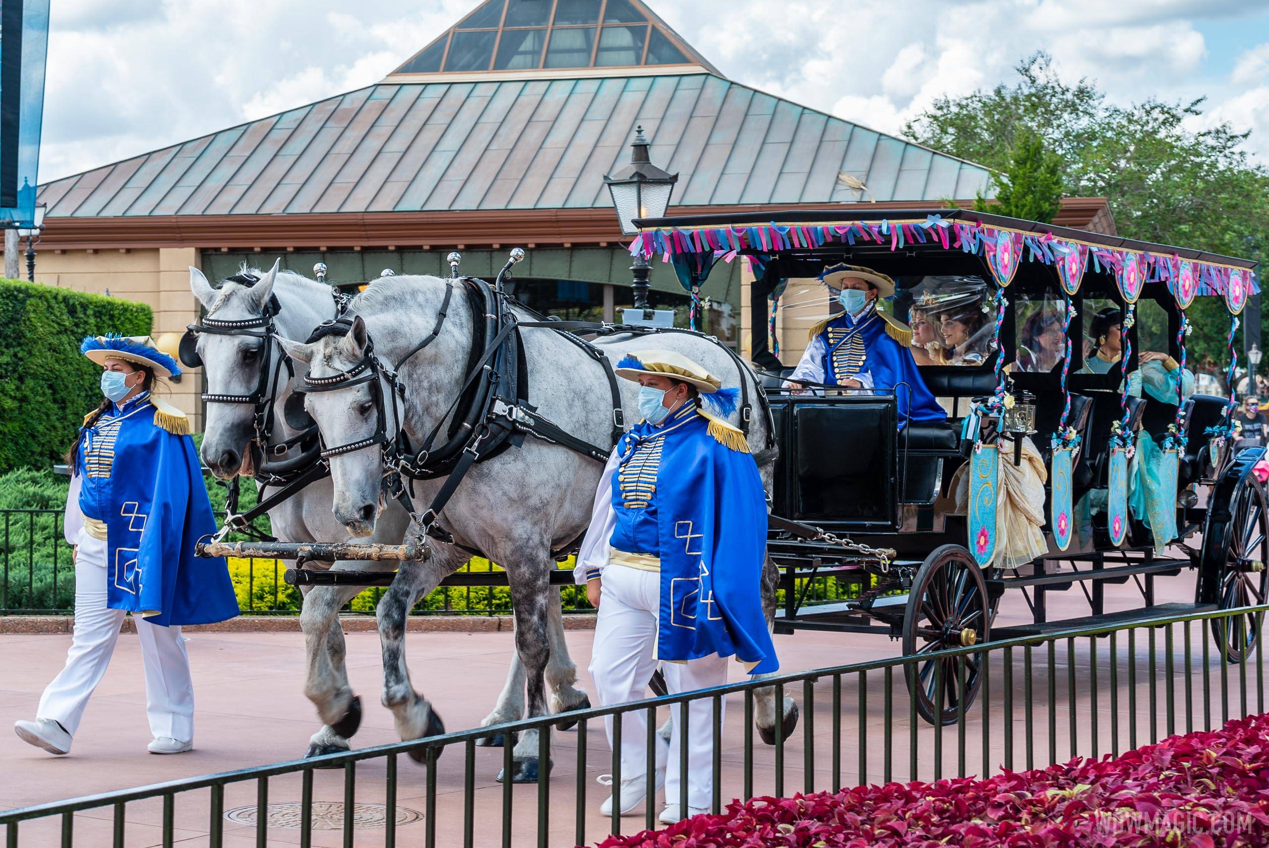 Disney World's character cavalcade showtimes are now listed in My Disney Experience