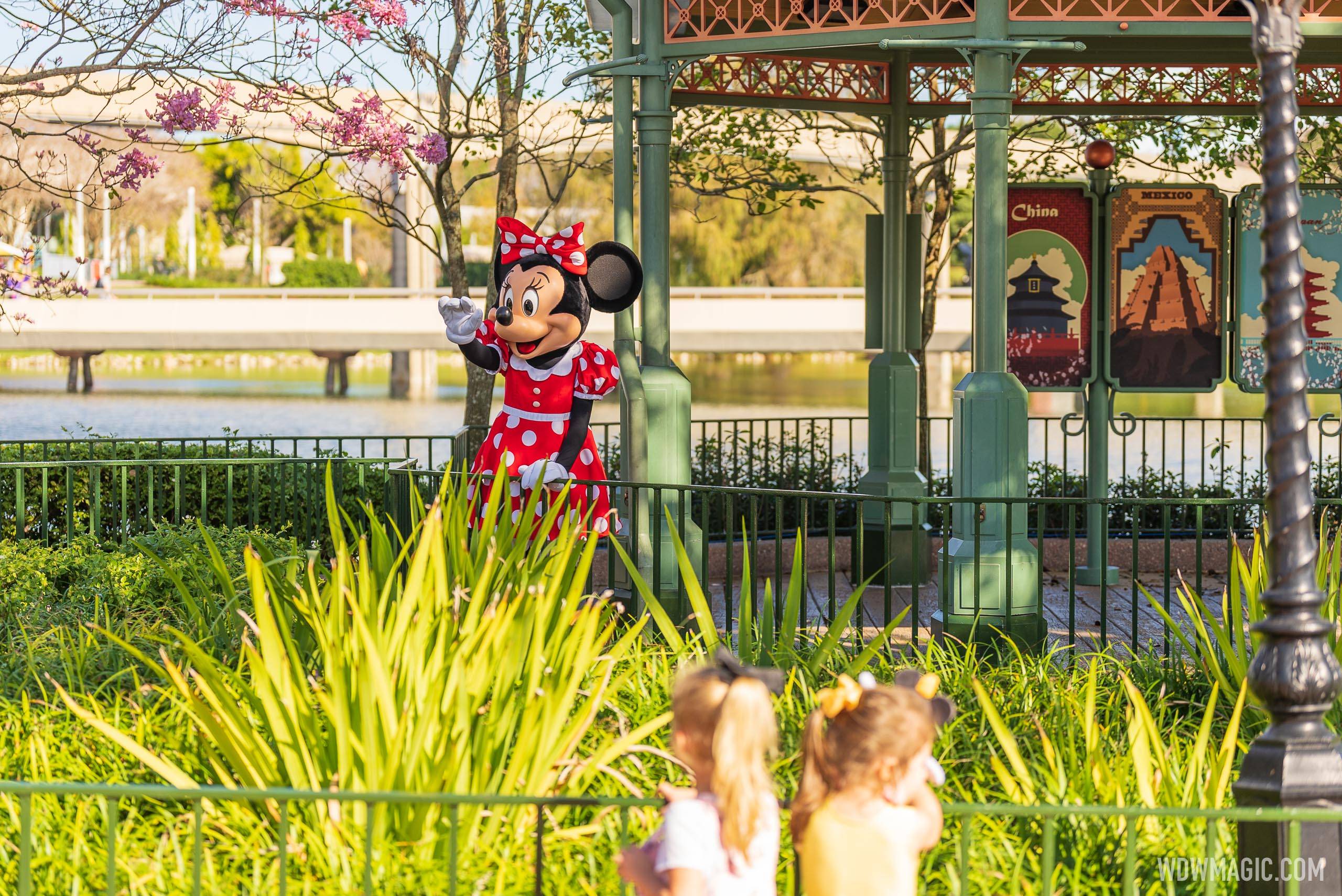 Minnie Mouse meet and greet at the EPCOT World Showcase Gazebo - Photo 3 of  7