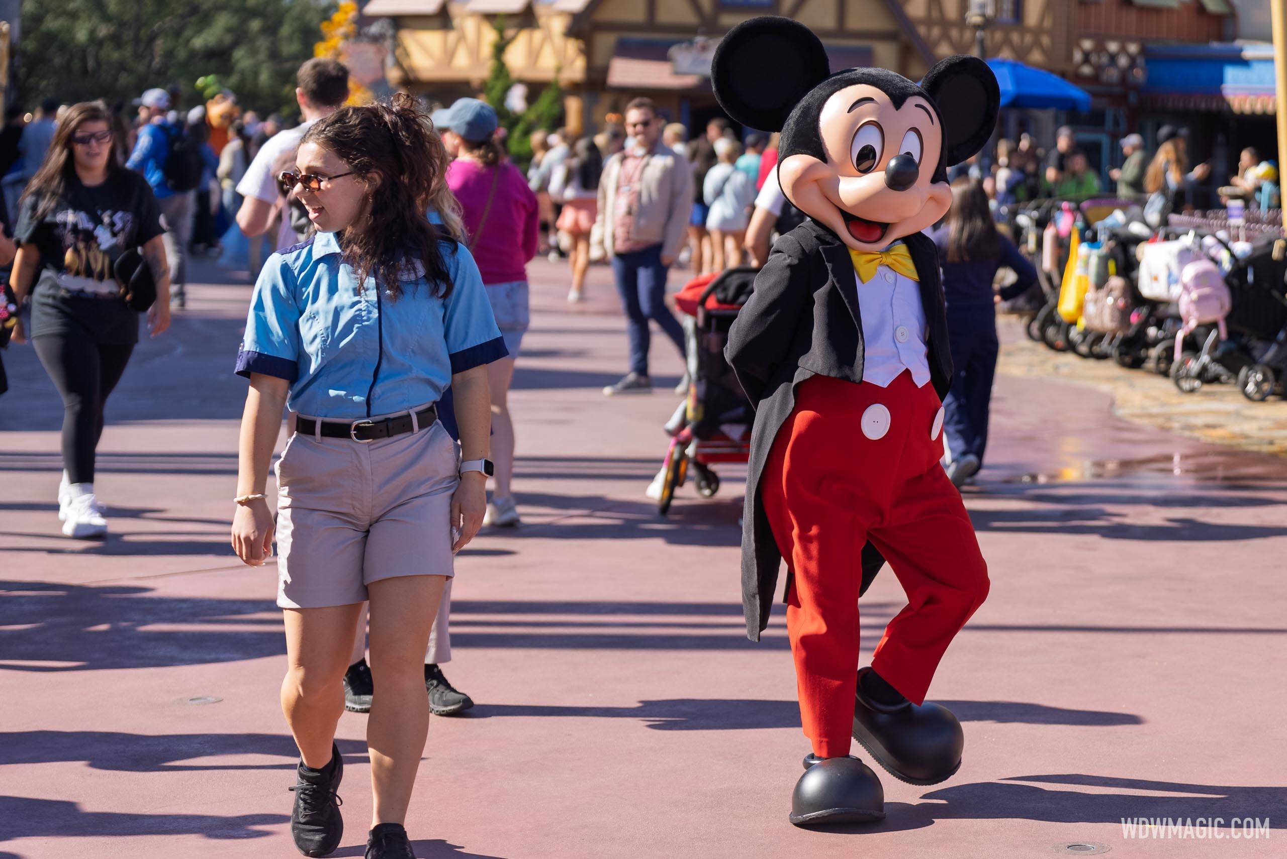 Mickey and Friends Surprise Walk-Around Appearances at Magic Kingdom