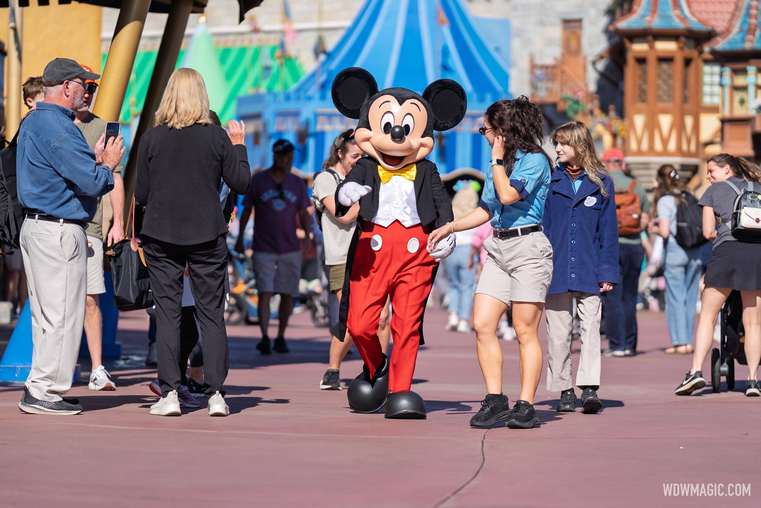 Mickey and Friends Surprise Walk-Around Appearances at Magic Kingdom