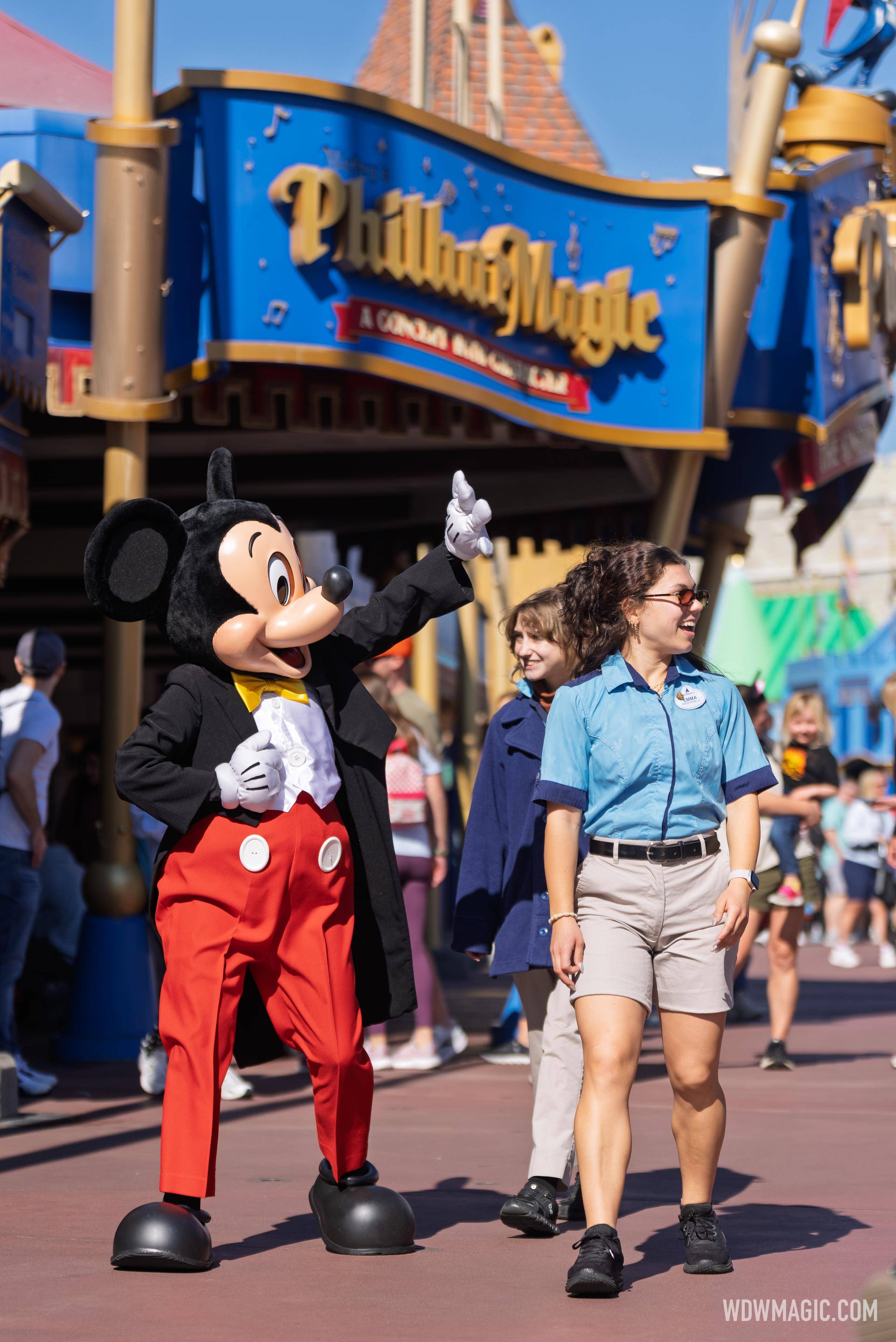 Mickey and Friends Surprise Walk-Around Appearances at Magic Kingdom