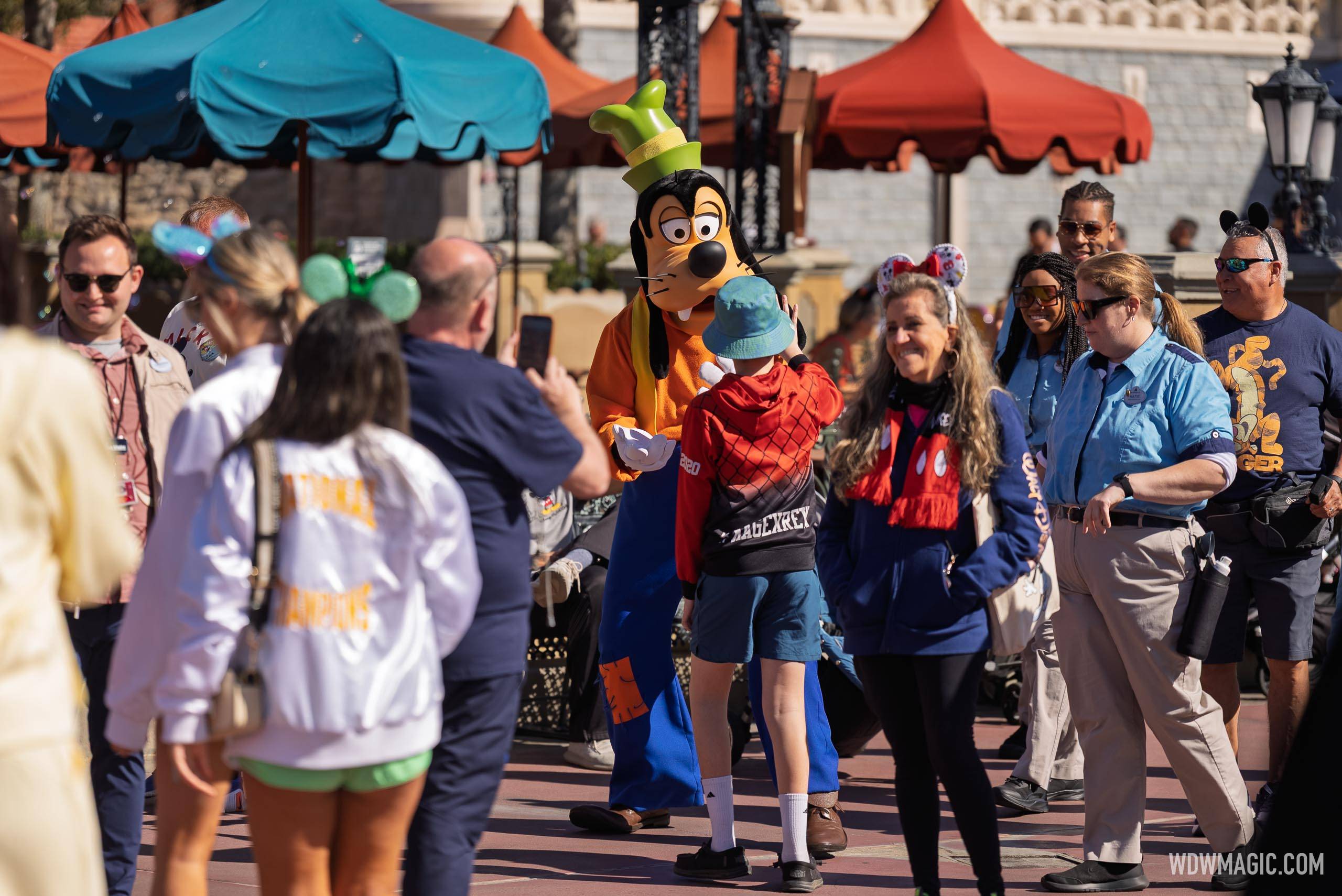 Mickey and Friends Surprise Walk-Around Appearances at Magic Kingdom