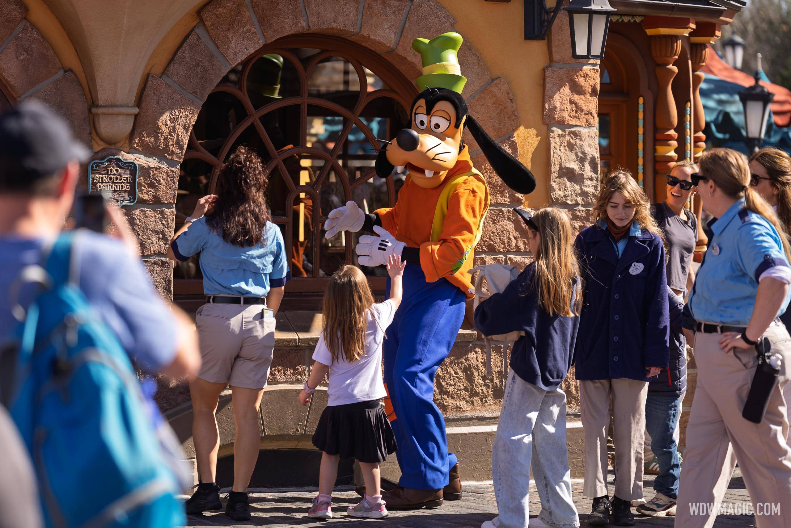 Mickey and Friends Surprise Walk-Around Appearances at Magic Kingdom