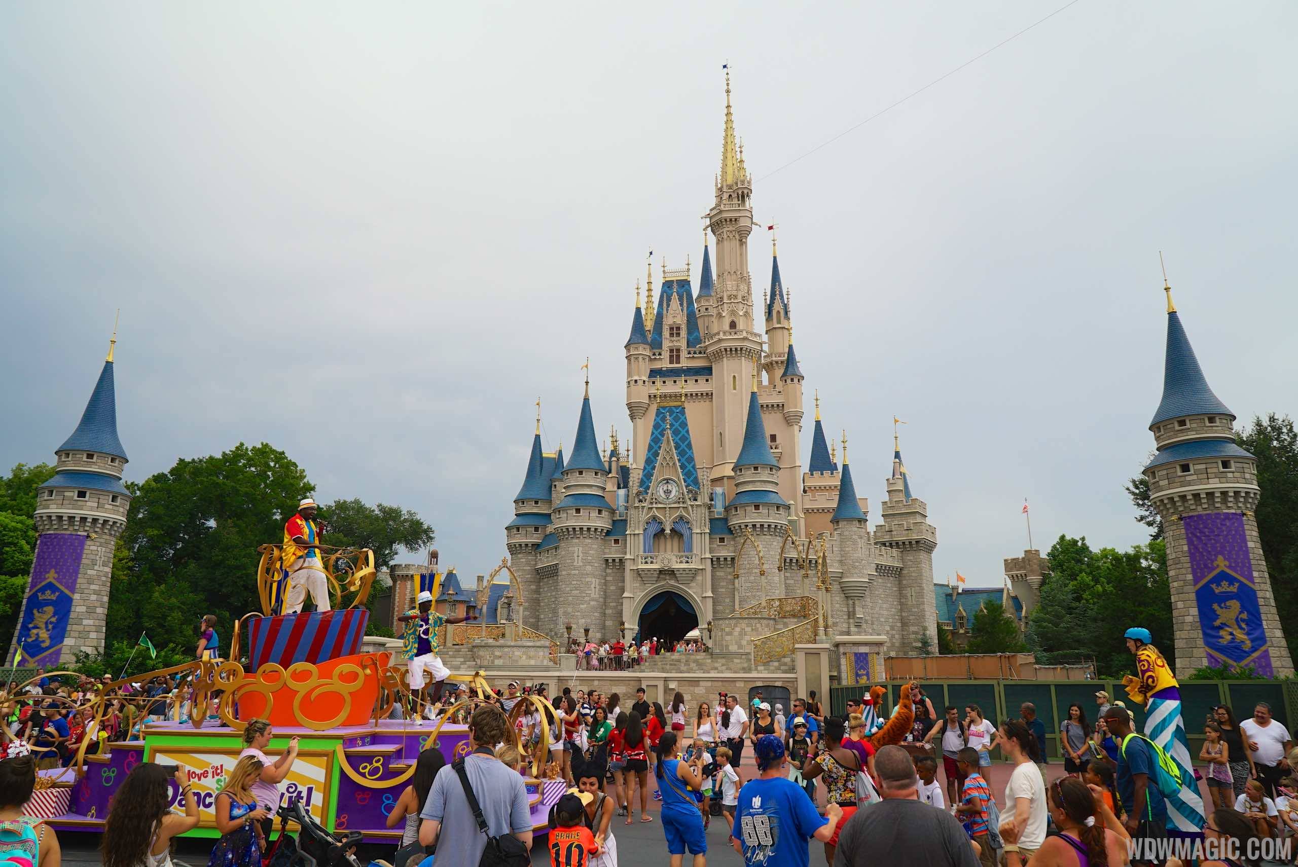 PHOTOS - New turrets unveiled at Cinderella Castle in the Magic Kingdom