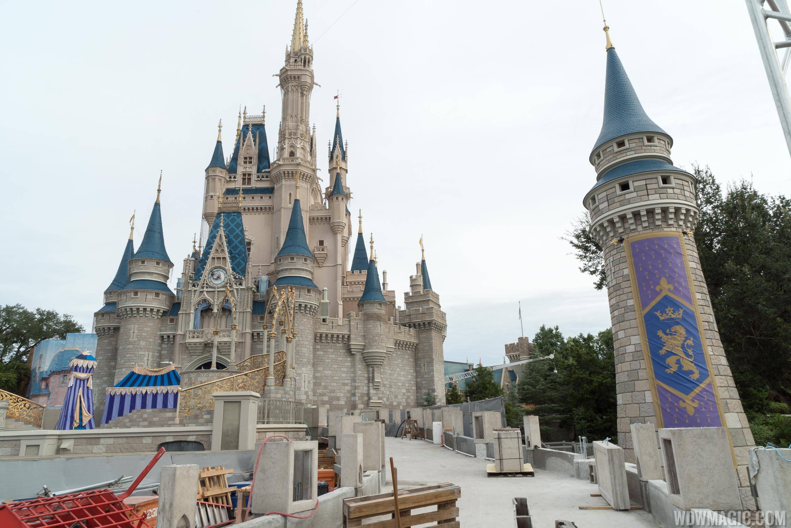 PHOTOS - Updated look at the Cinderella Castle forecourt construction
