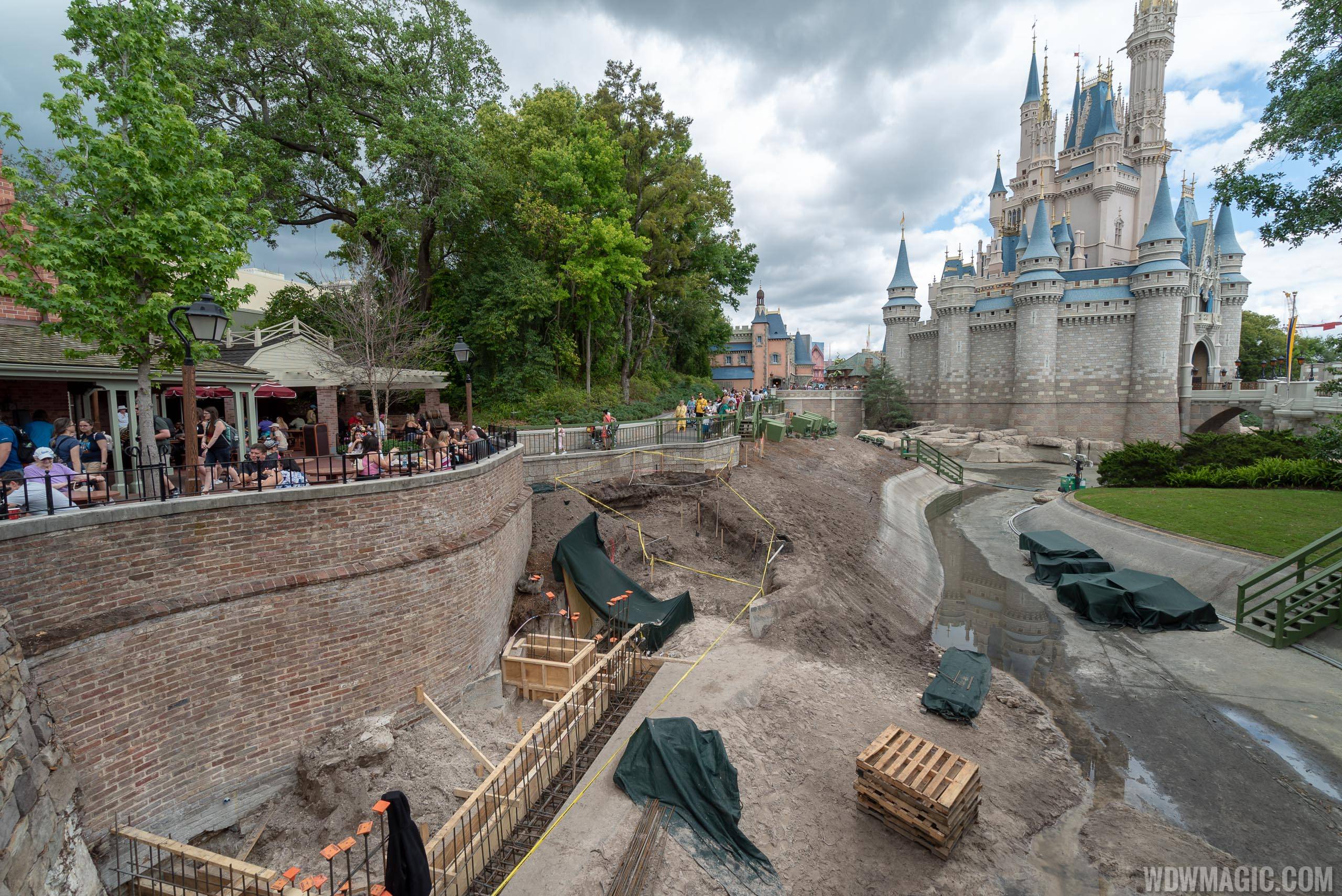 PHOTOS - Latest look at the work on widening the walkway behind Cinderella Castle