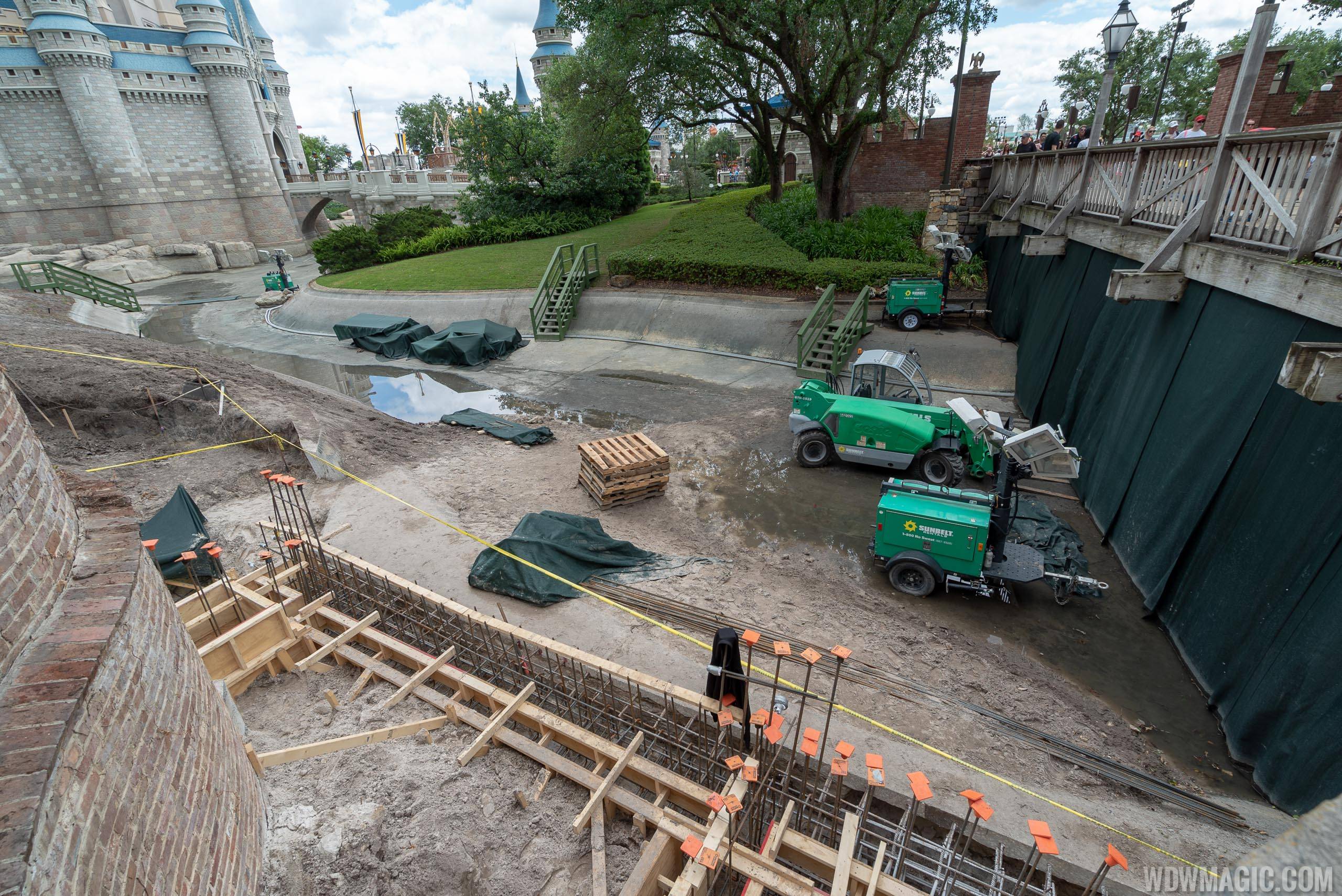 Liberty Square to Fantasyland walkway expansion construction