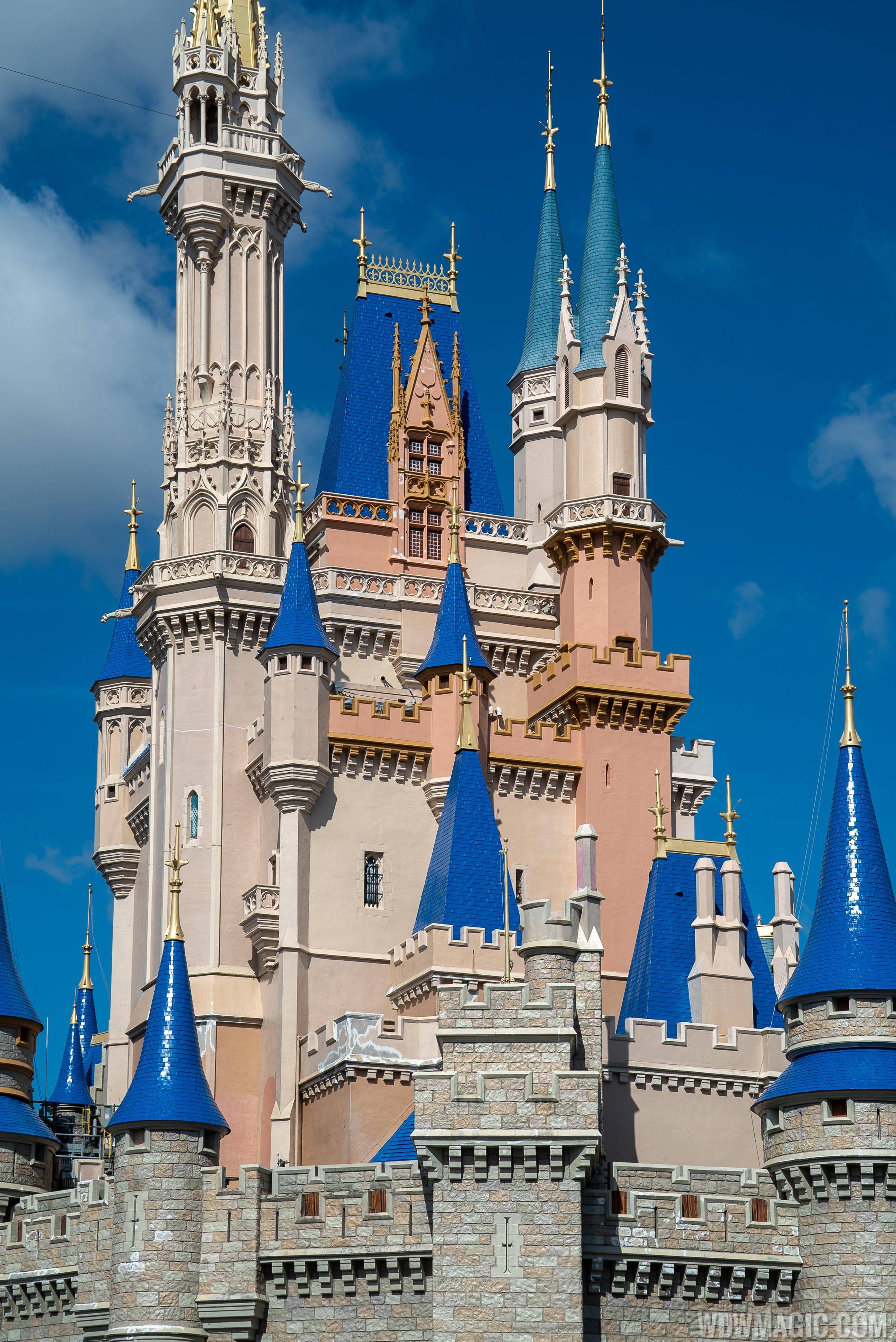 Cinderella Castle painting - March 15 2020 - Photo 9 of 10