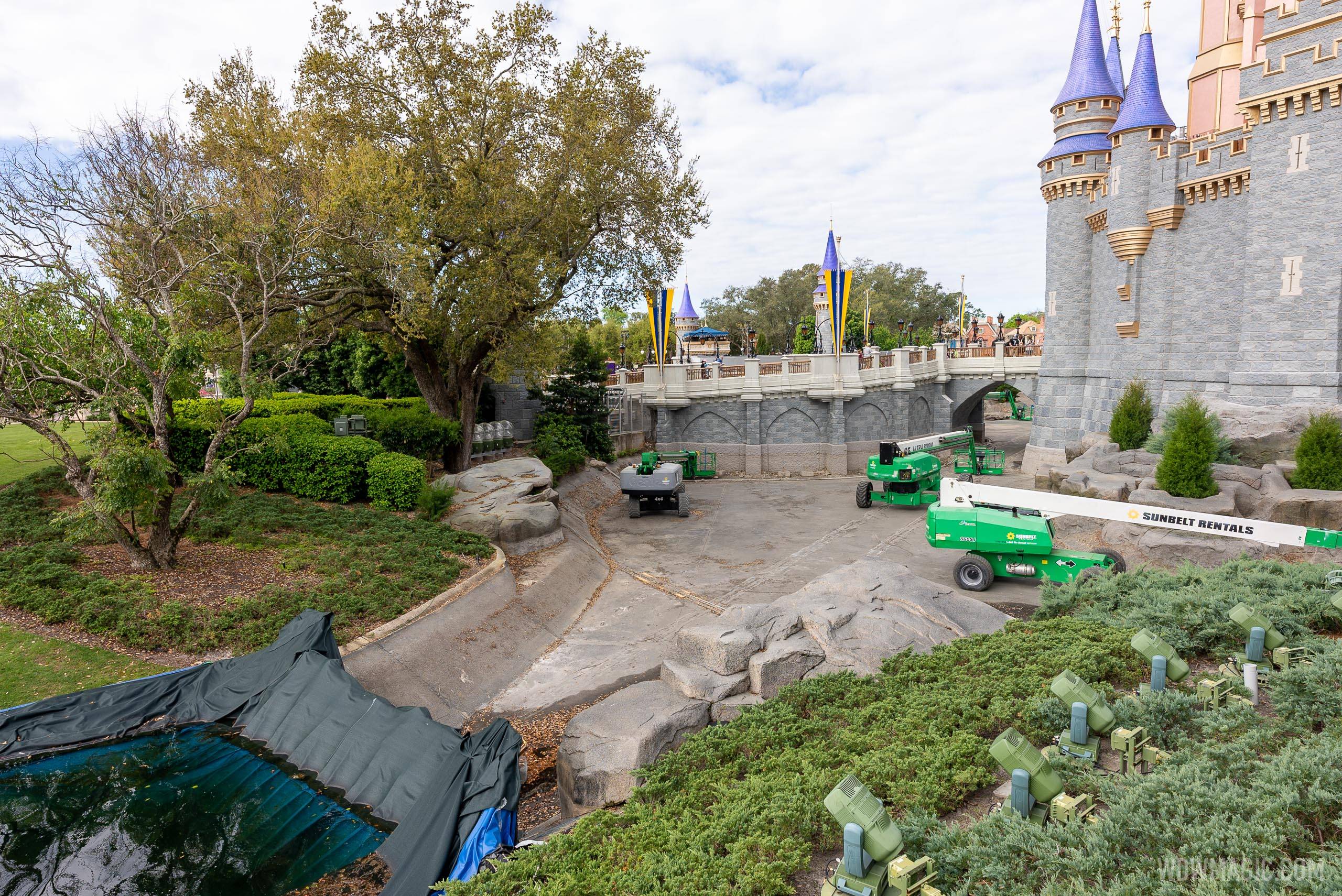 Cinderella Castle stage refurbishment - March 8 2021