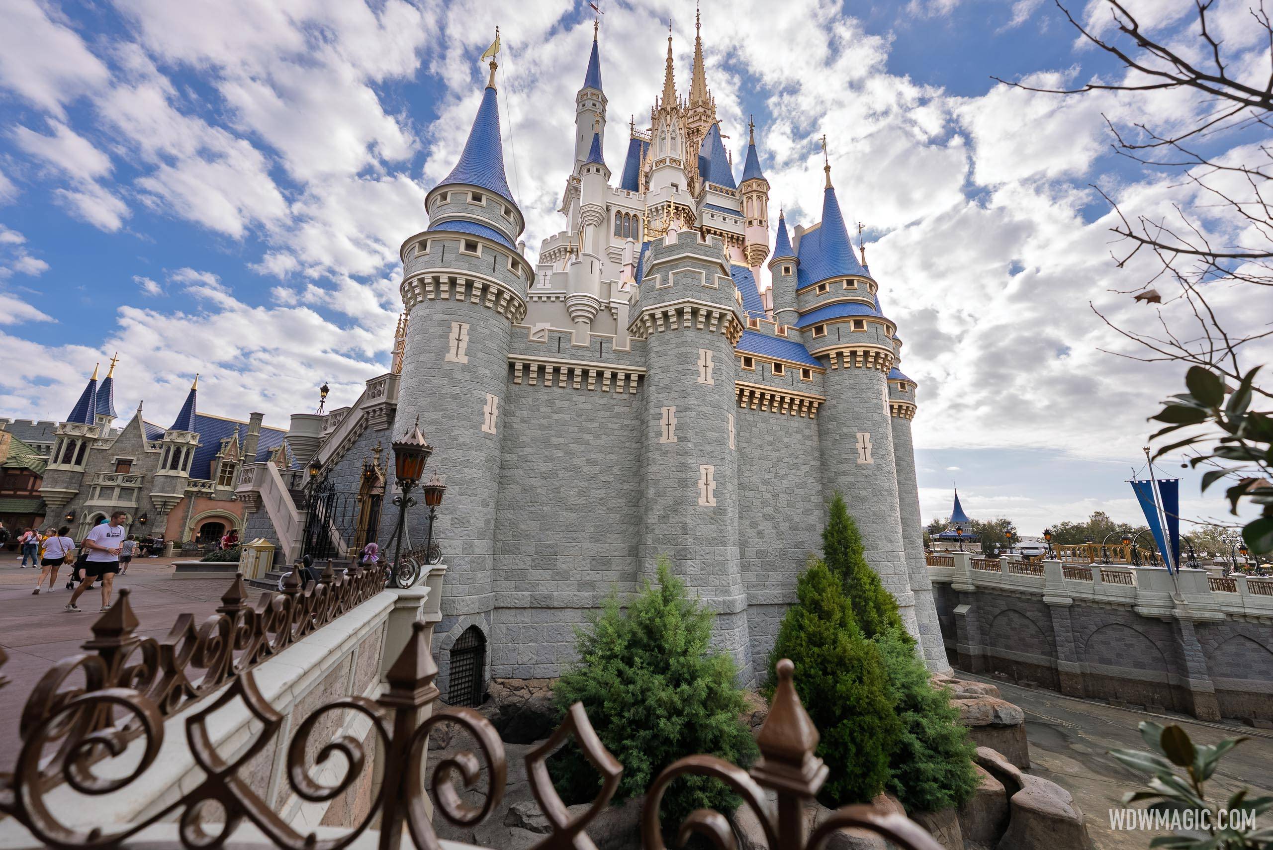 Cinderella-Castle_Full_63857.jpg