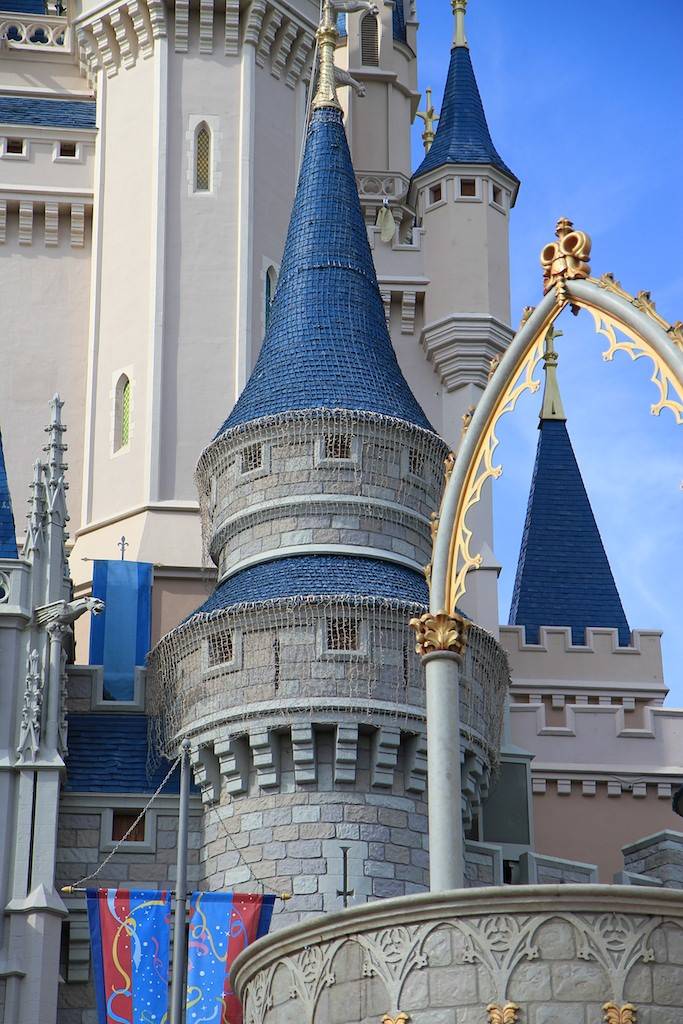 Photos - Crane at Cinderella Castle installing the Castle Dreamlights