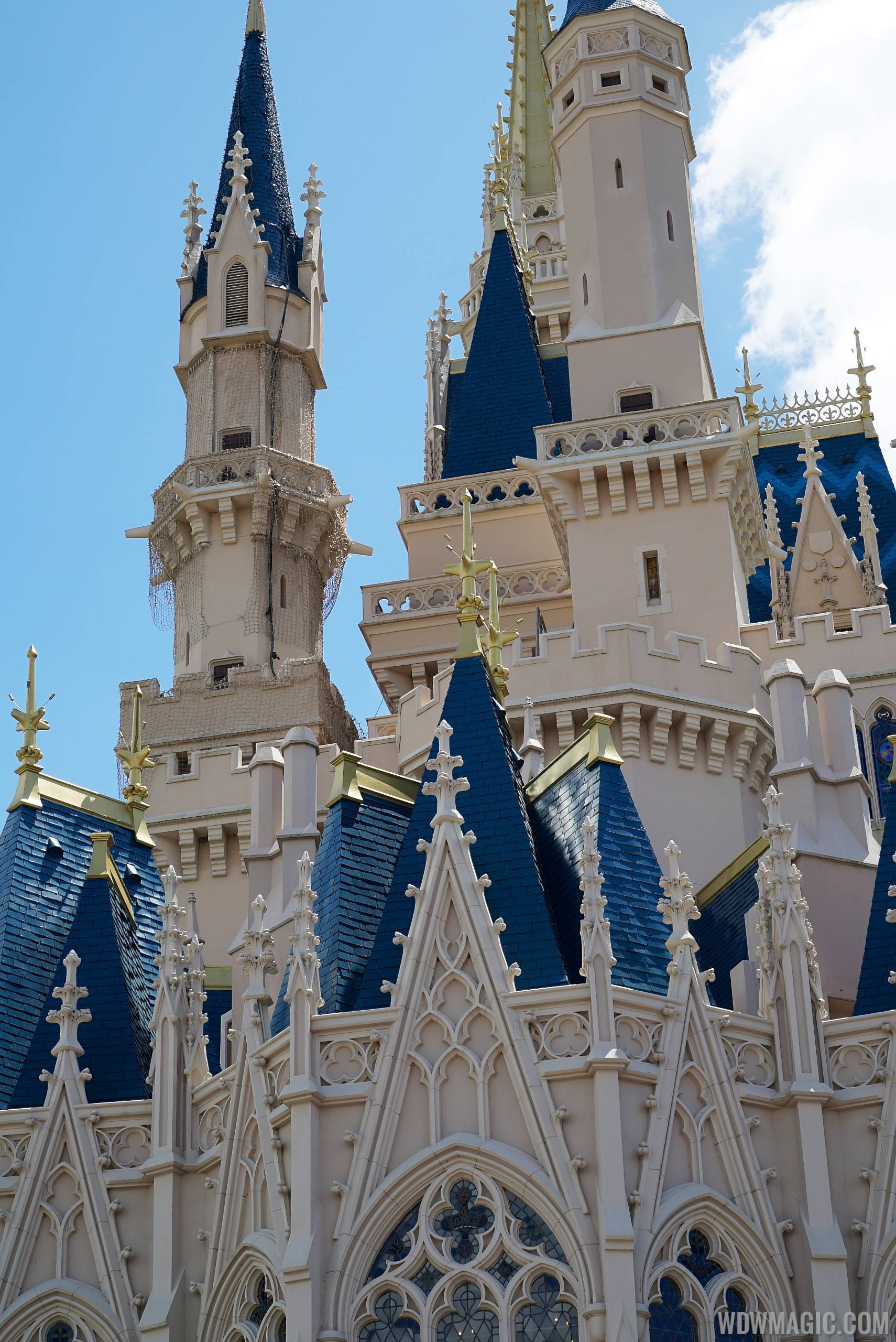 PHOTOS - Castle Dreamlight installation underway at the Magic Kingdom