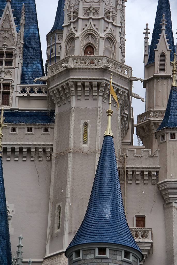 Cinderella's Holiday Wish lights installation - crane onsite