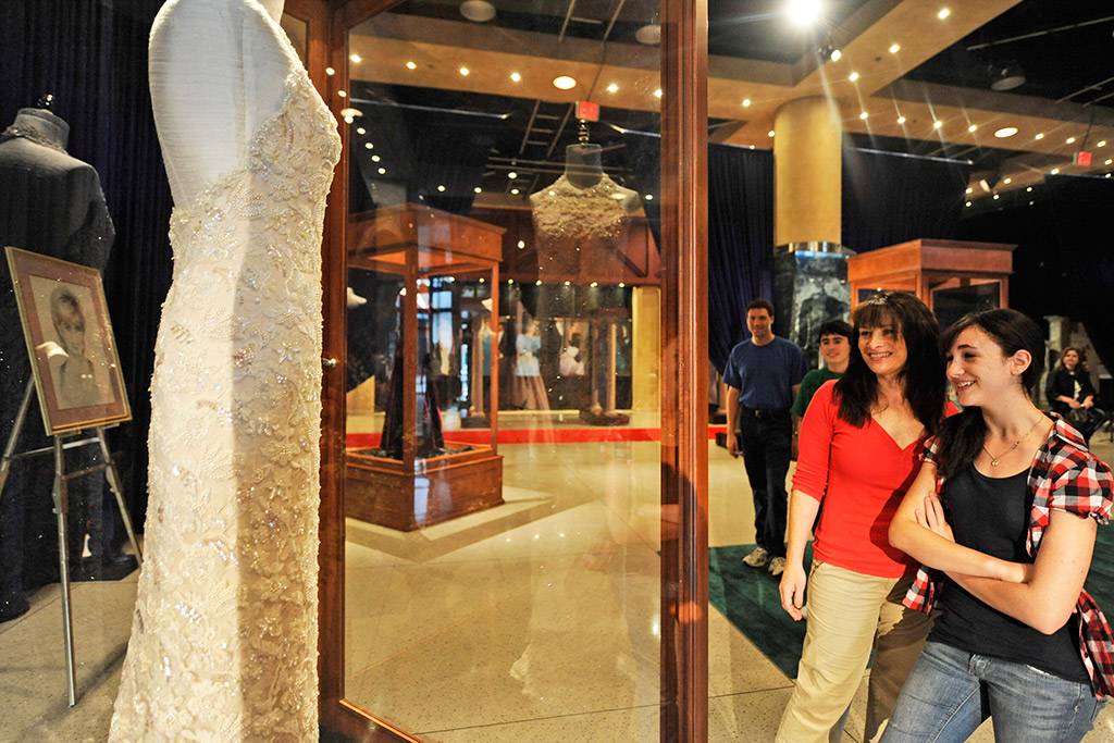 DIANA - The People's Princess | West Side, Downtown Disney