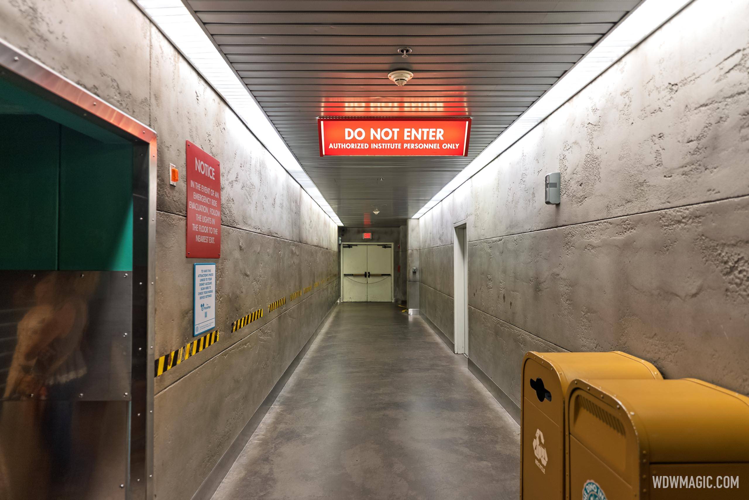 Dinosaur 2026 - Exterior, Queue and Ride