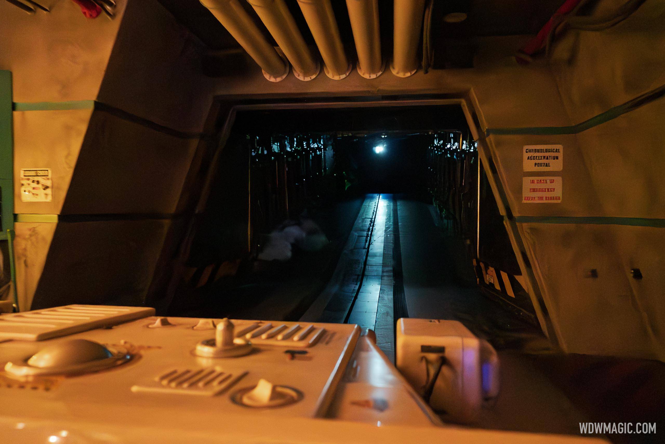 Dinosaur 2026 - Exterior, Queue and Ride