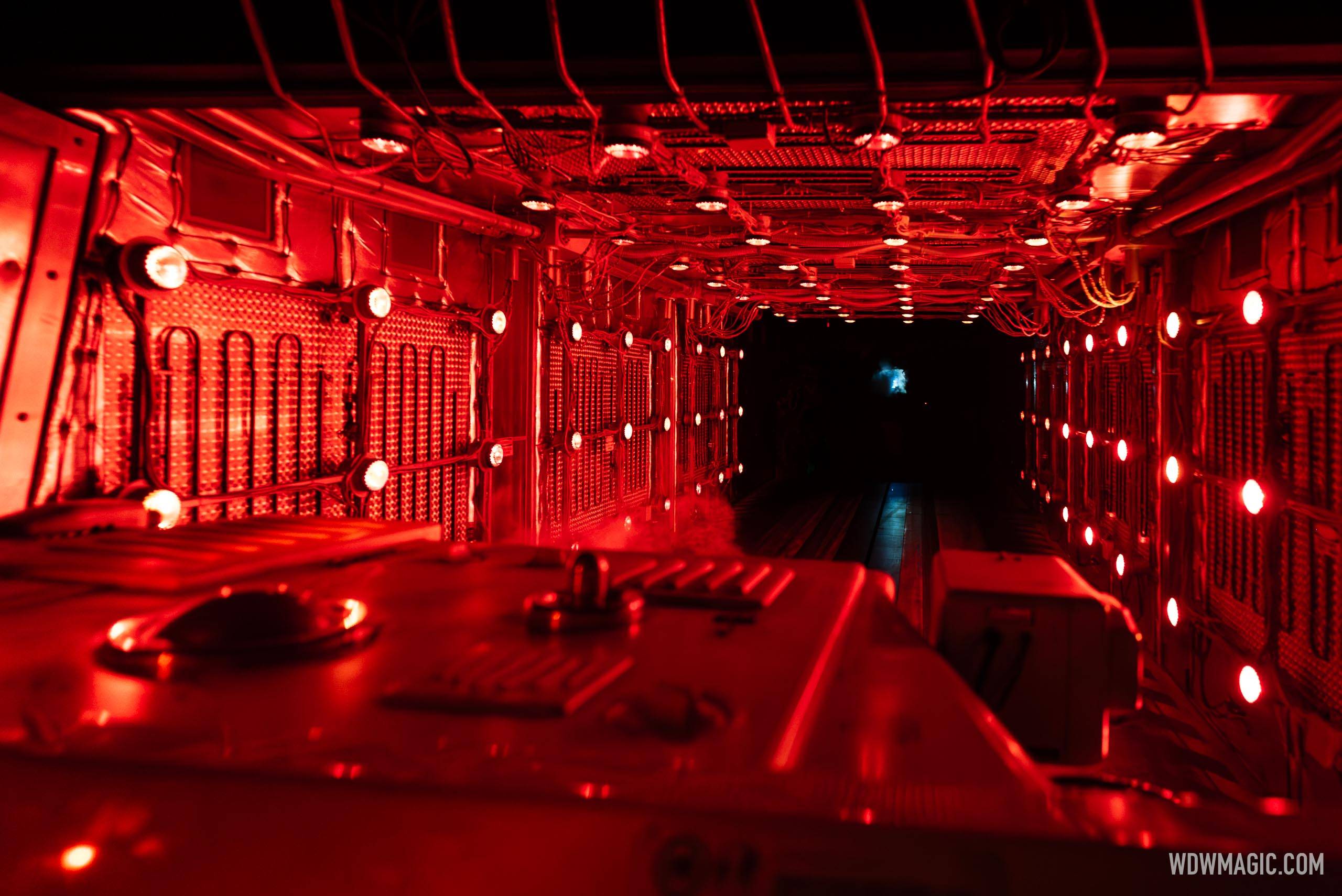 Dinosaur 2026 - Exterior, Queue and Ride