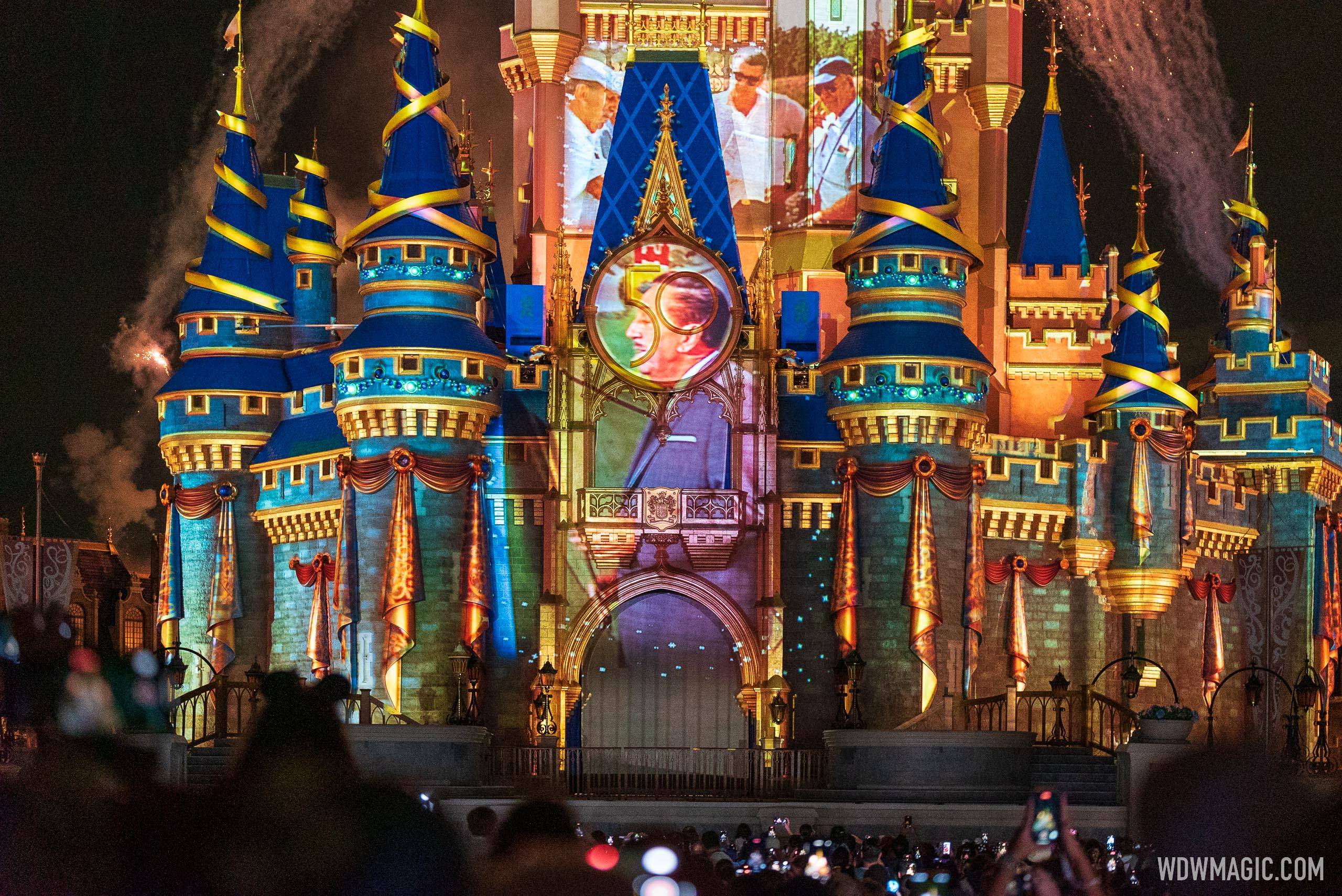 Updated 'Disney Enchantment' firework show - August 2022