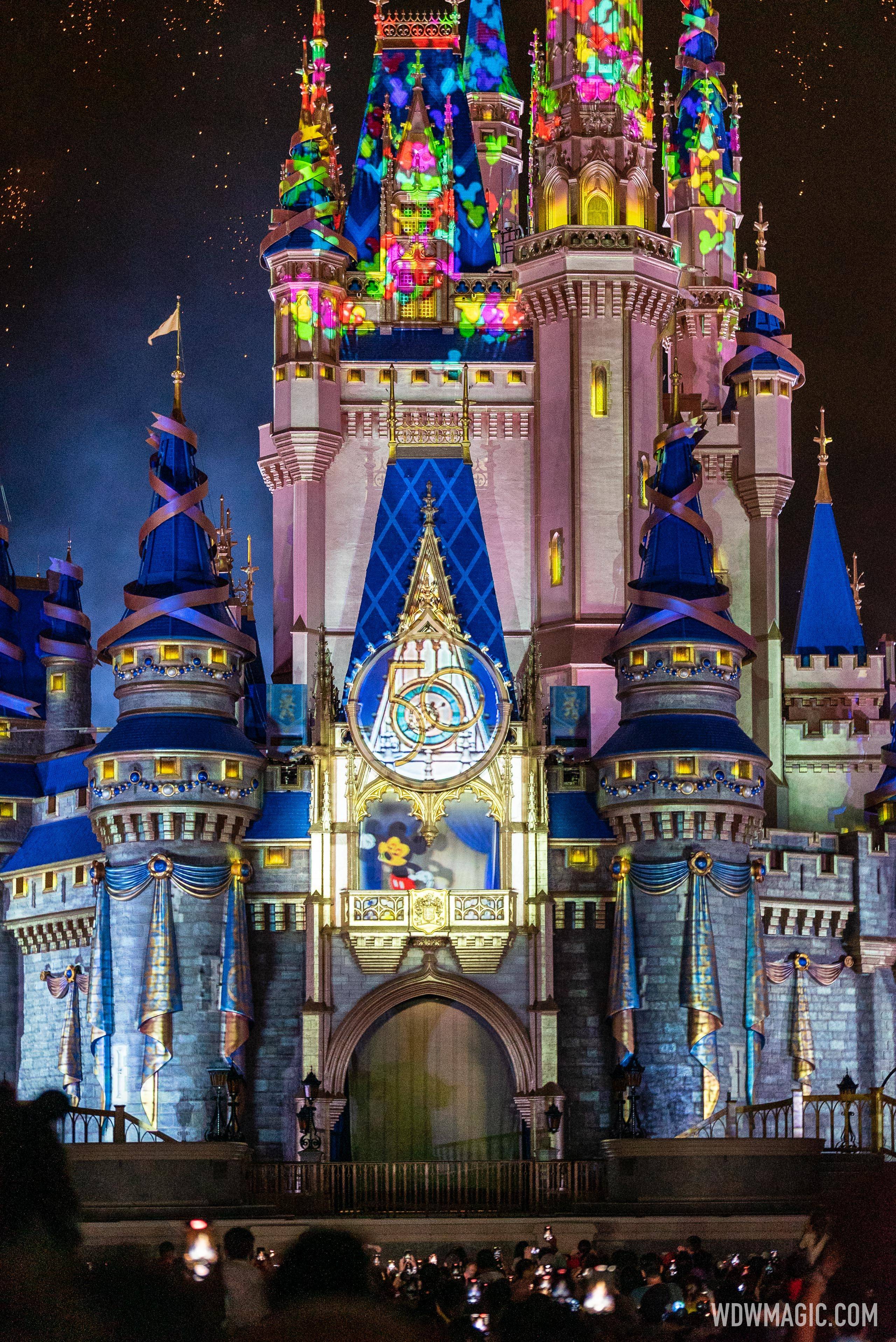 Updated 'Disney Enchantment' firework show - August 2022
