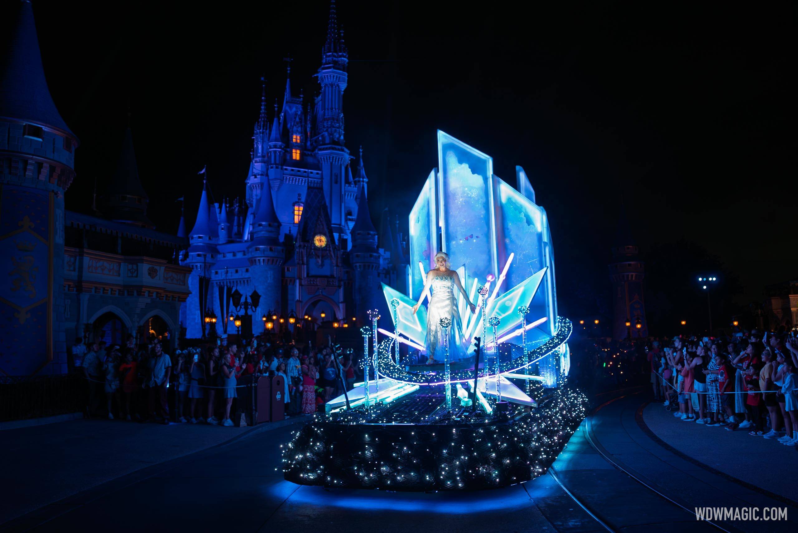 Performance de la noche de apertura de Disney Starlight