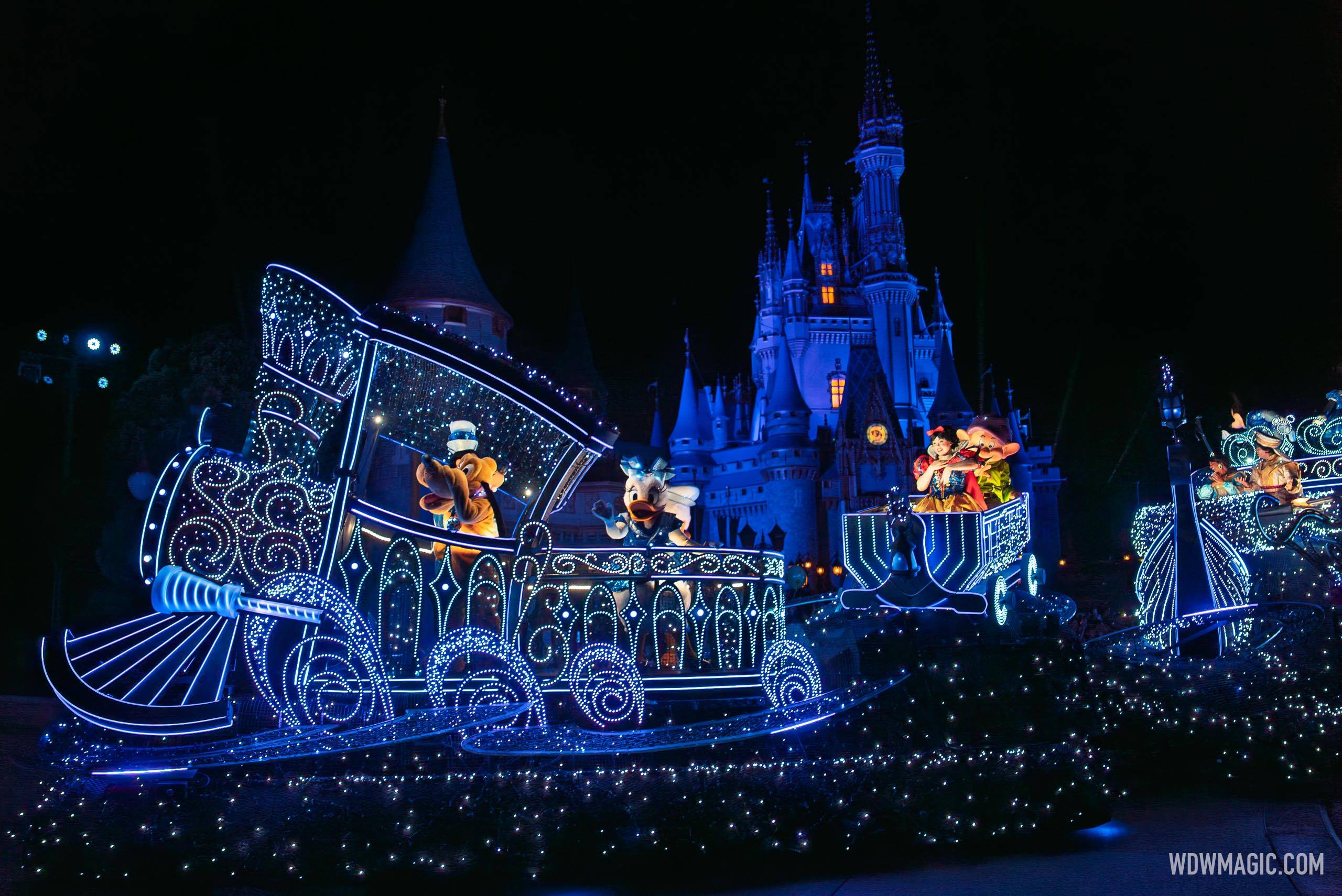 Performance de la noche de apertura de Disney Starlight