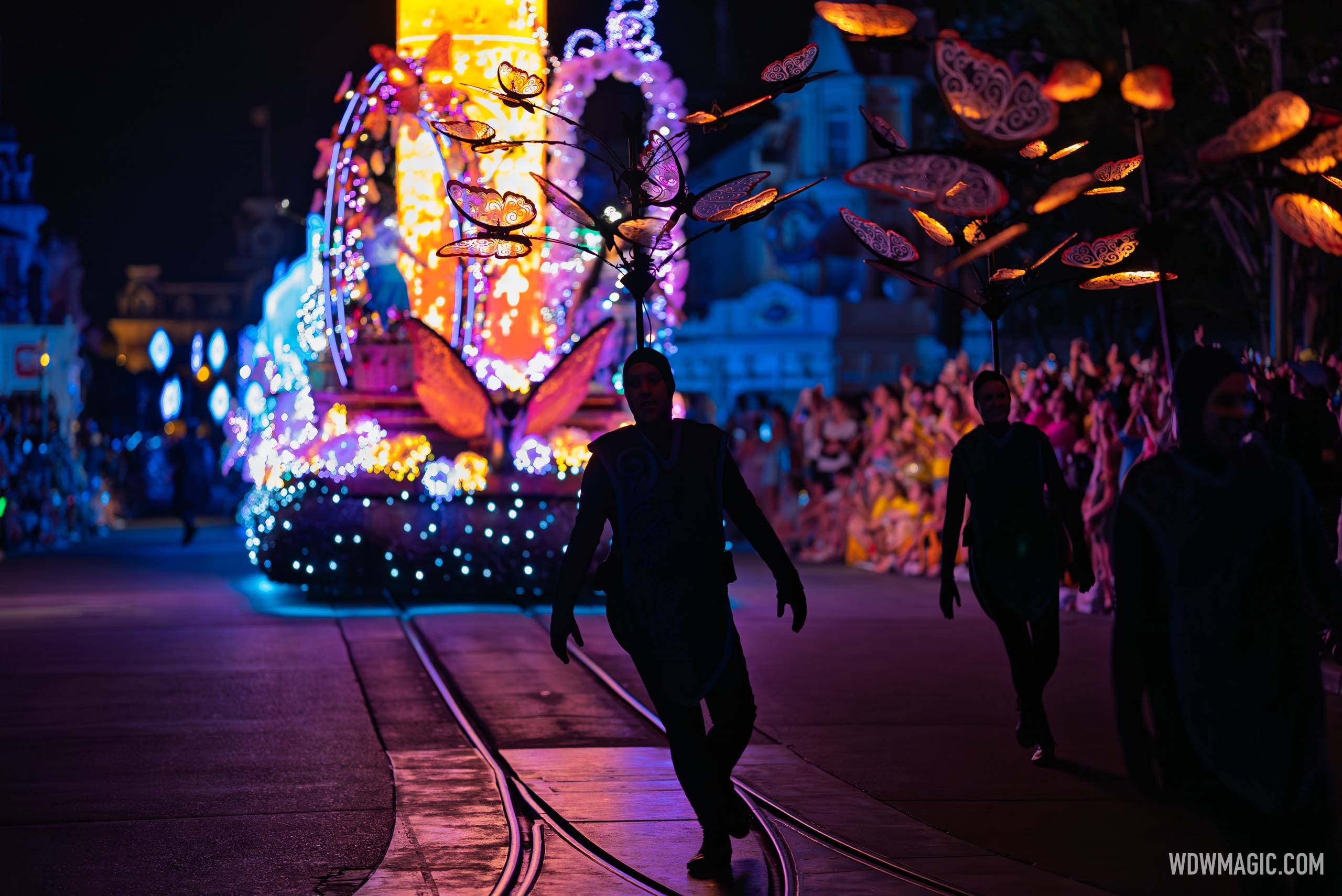 Disney-Starlight_Full_61281.jpg