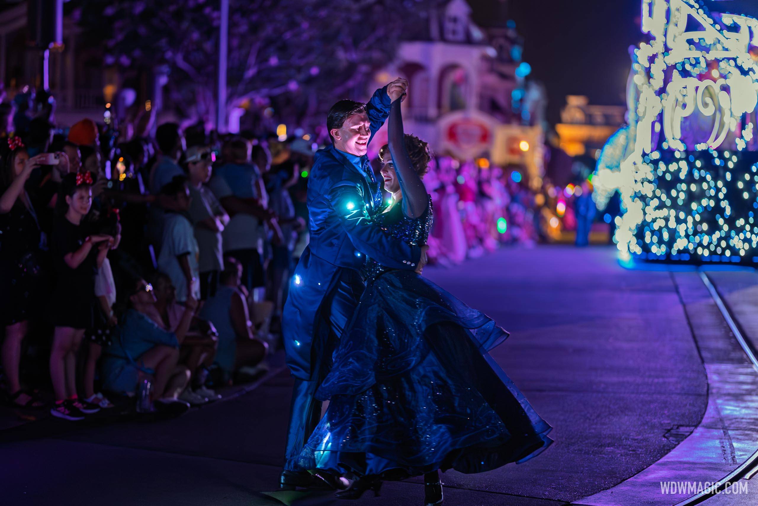 Disney-Starlight_Full_61298.jpg