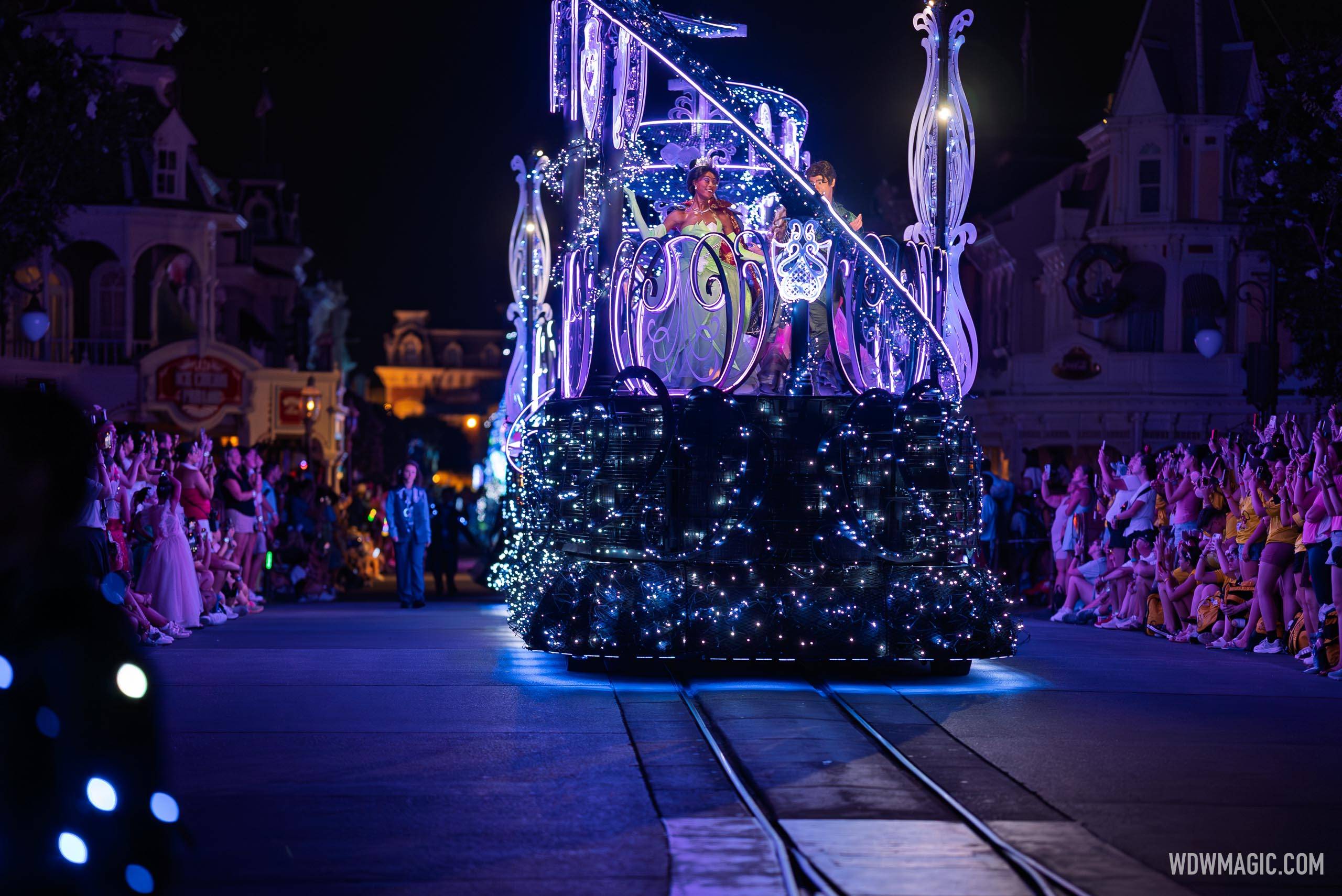 Disney-Starlight_Full_61300.jpg